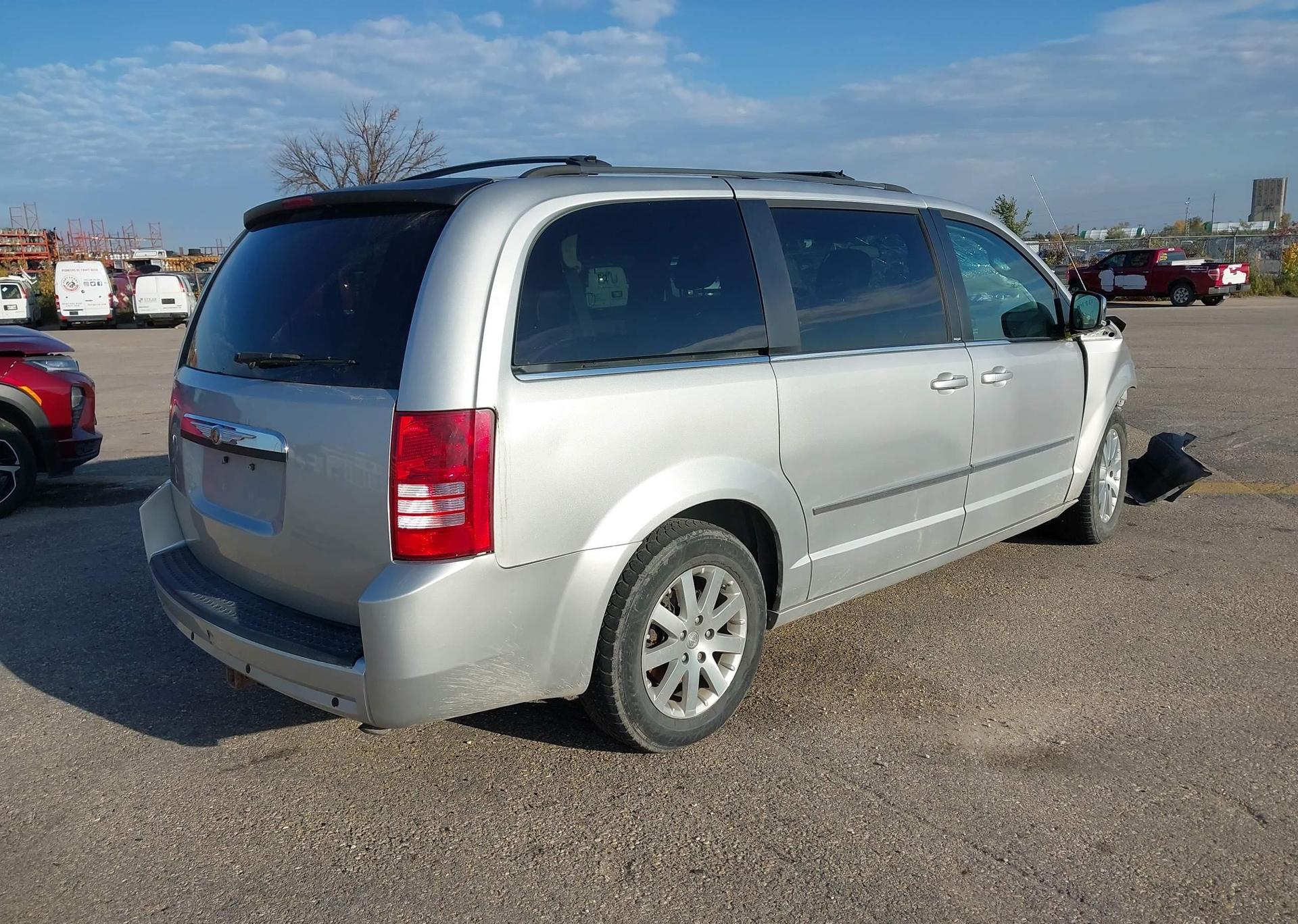 2009 CHRYSLER TOWN & COUNTRY TOURING