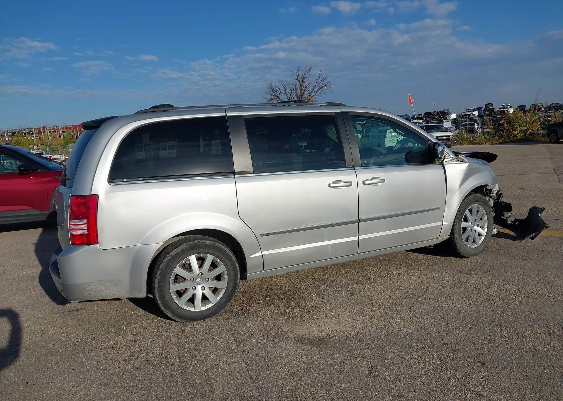 2009 CHRYSLER TOWN & COUNTRY TOURING