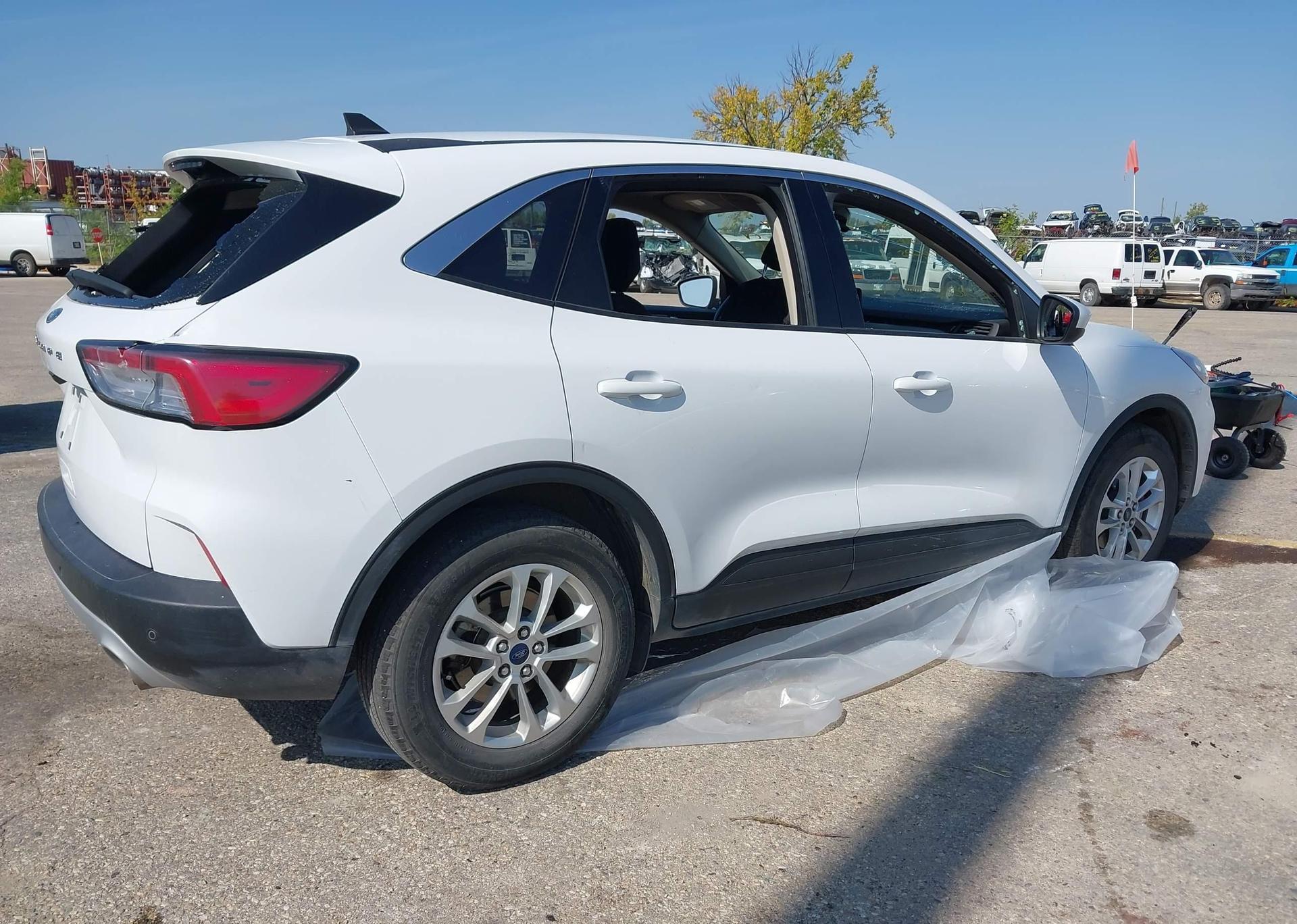 2020 FORD ESCAPE SE