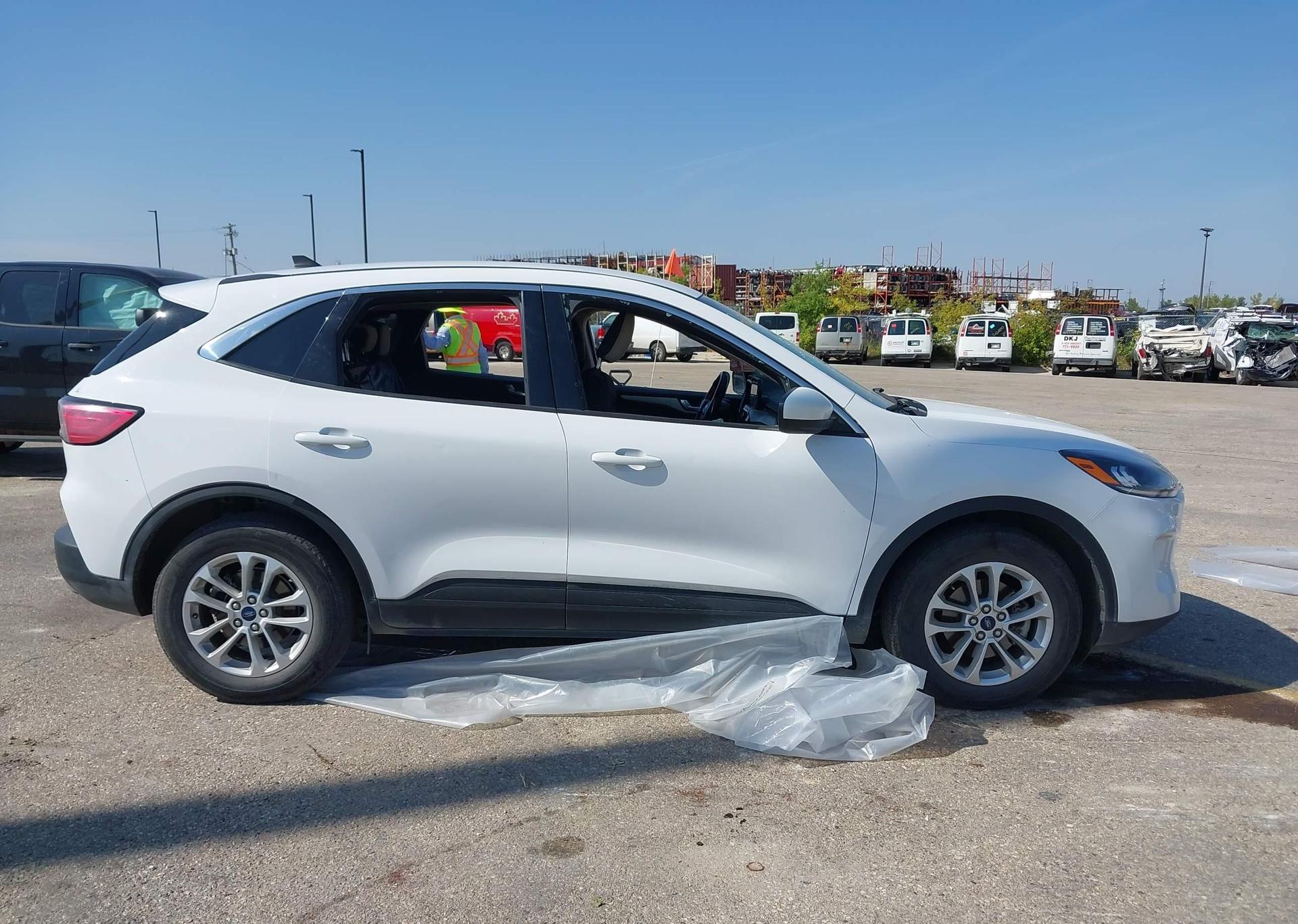 2020 FORD ESCAPE SE