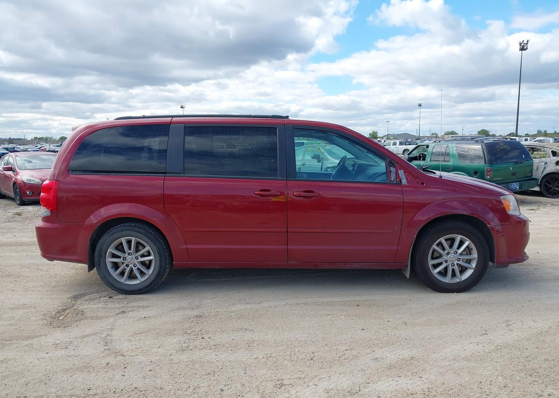 2016 DODGE GRAND CARAVAN SE