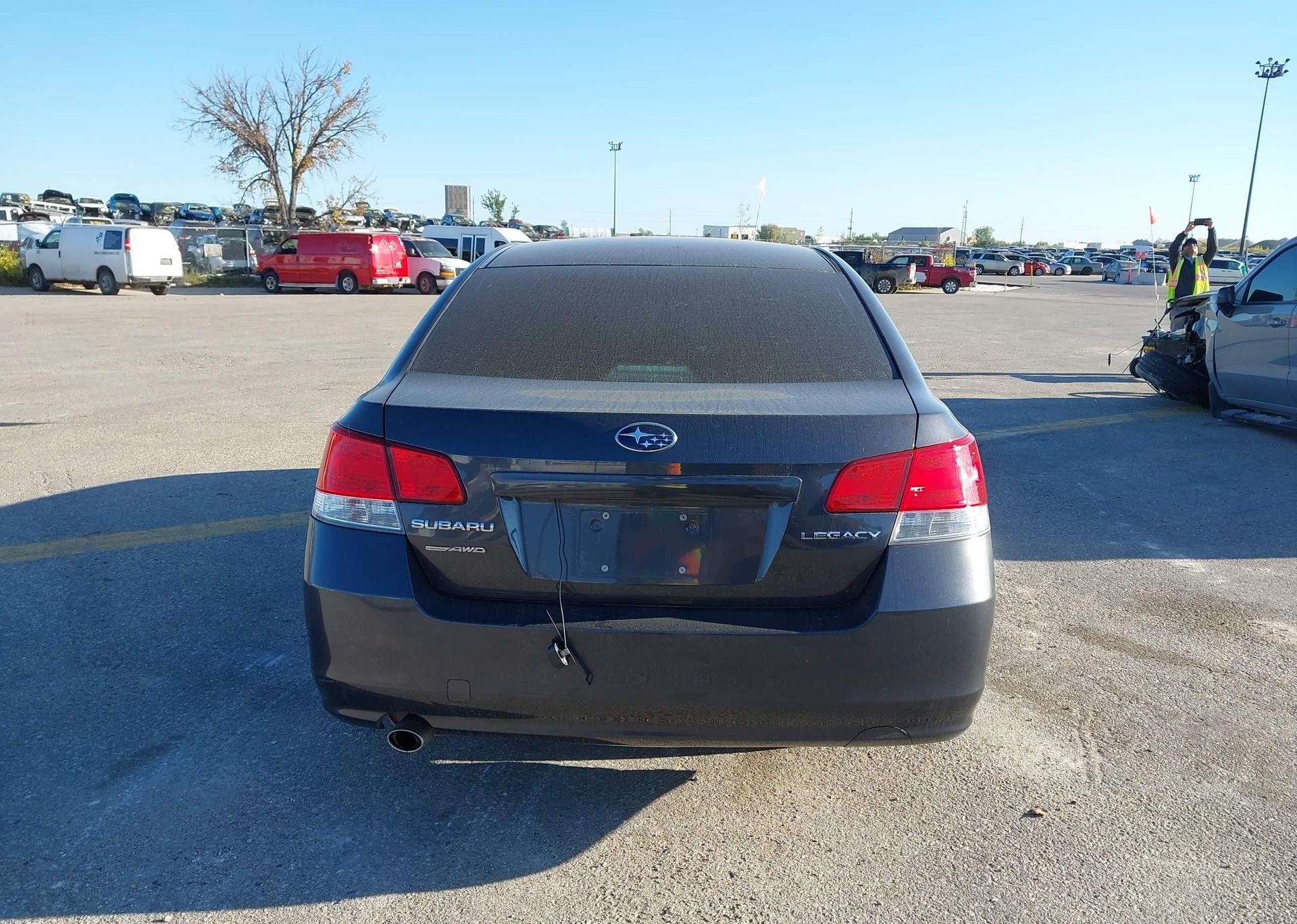 2011 SUBARU LEGACY 2.5I PREMIUM