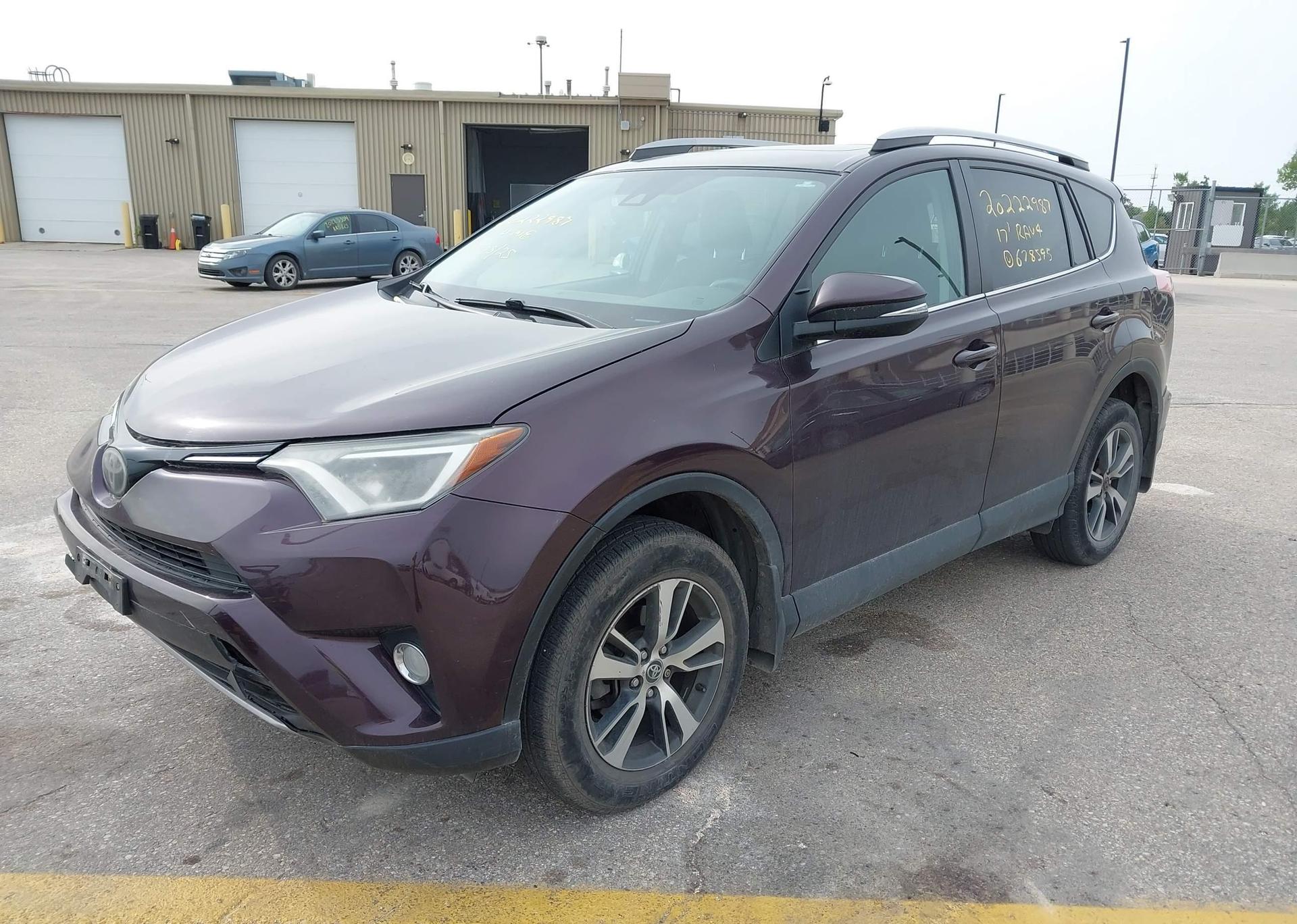 2017 TOYOTA RAV4 XLE