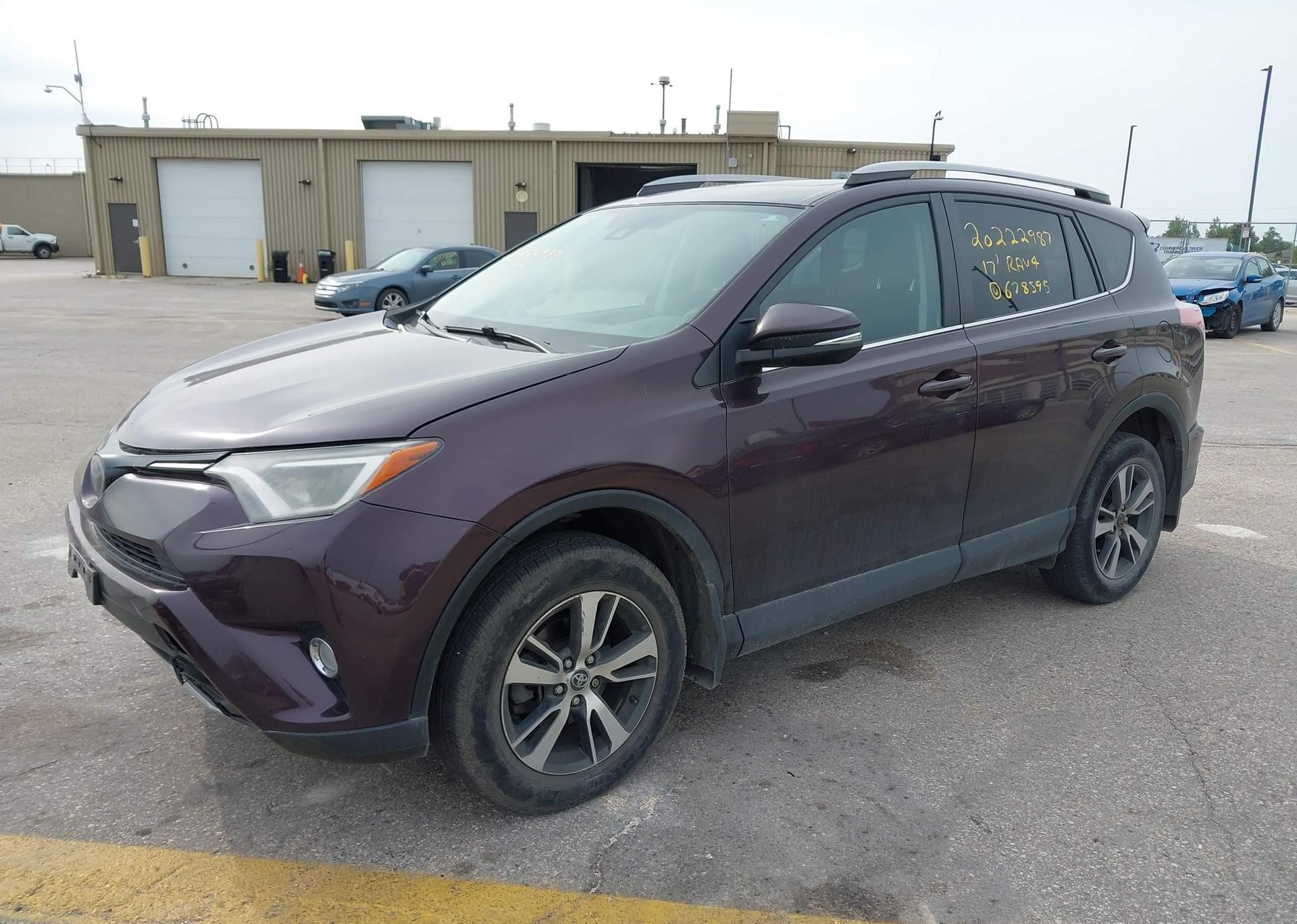 2017 TOYOTA RAV4 XLE