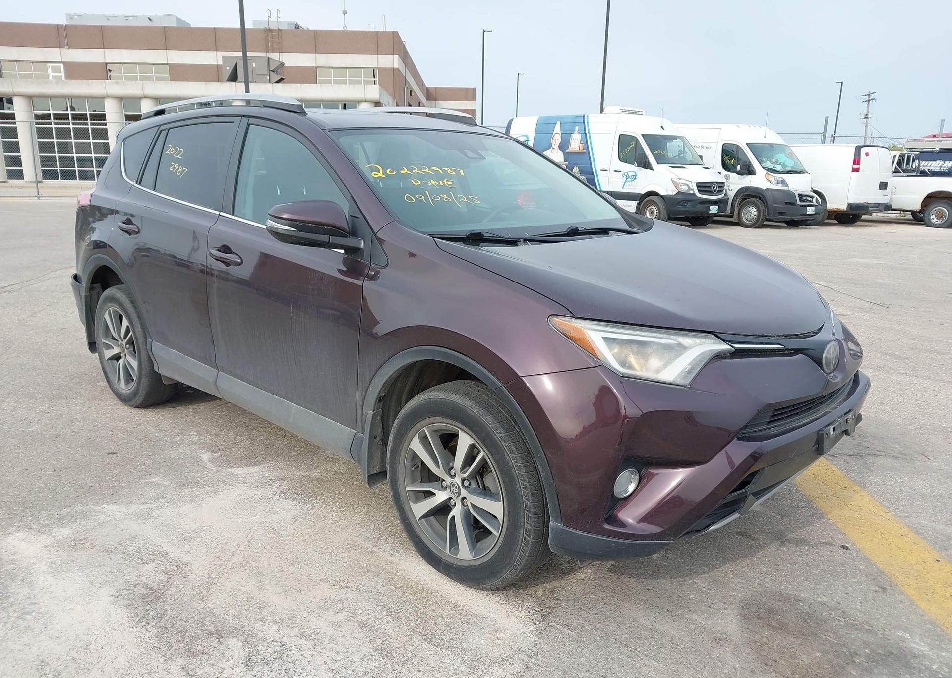 2017 TOYOTA RAV4 XLE