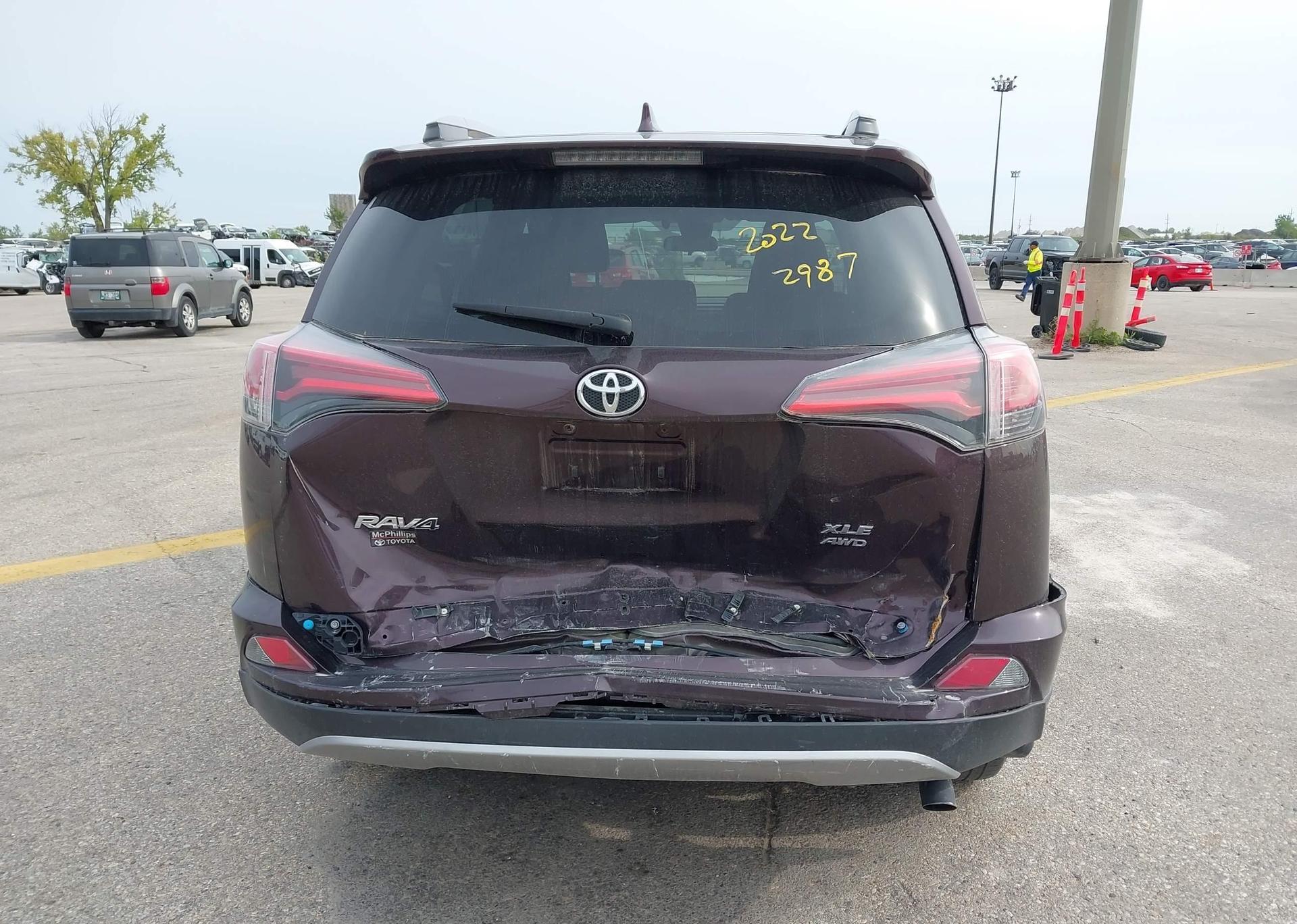 2017 TOYOTA RAV4 XLE