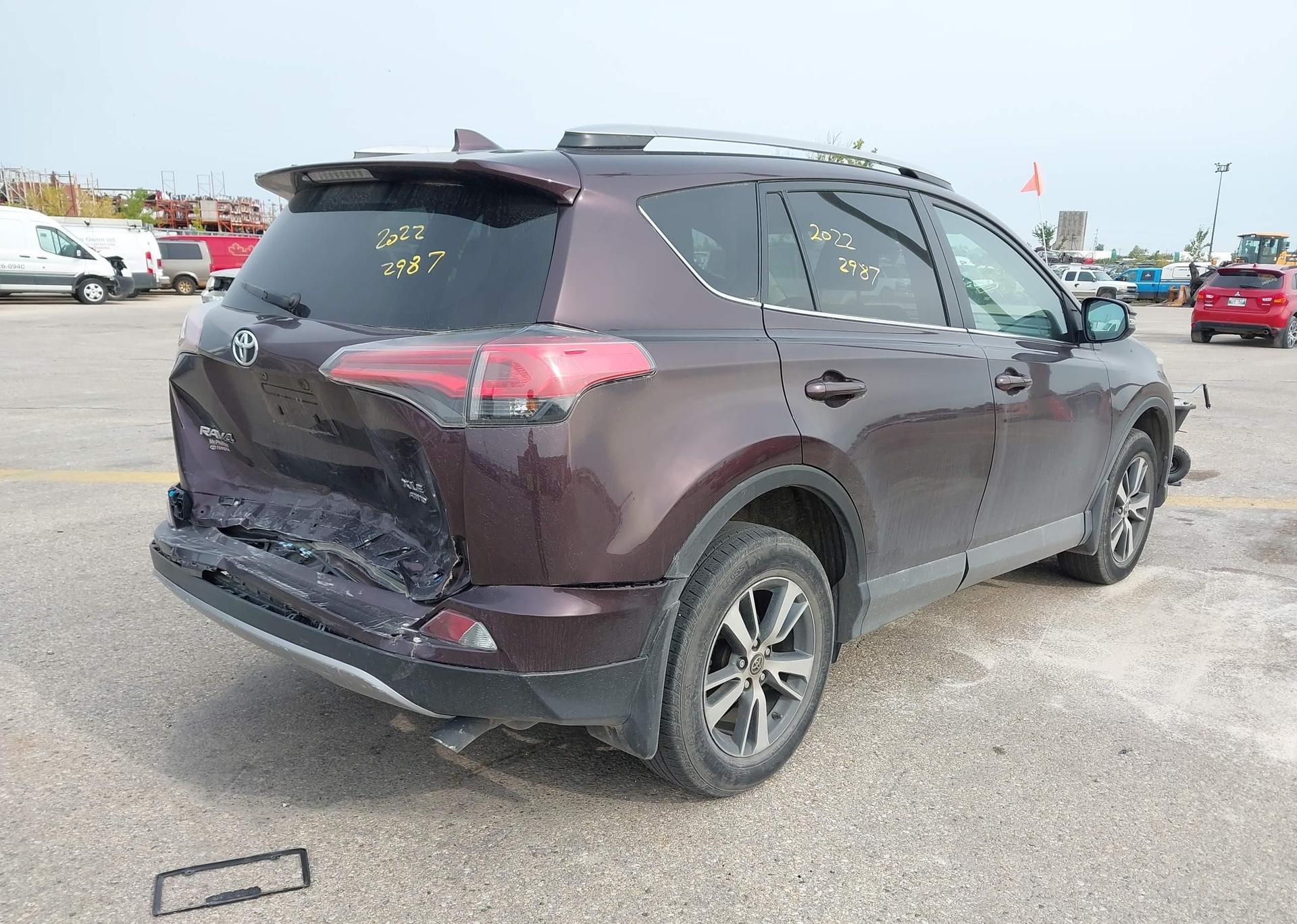 2017 TOYOTA RAV4 XLE