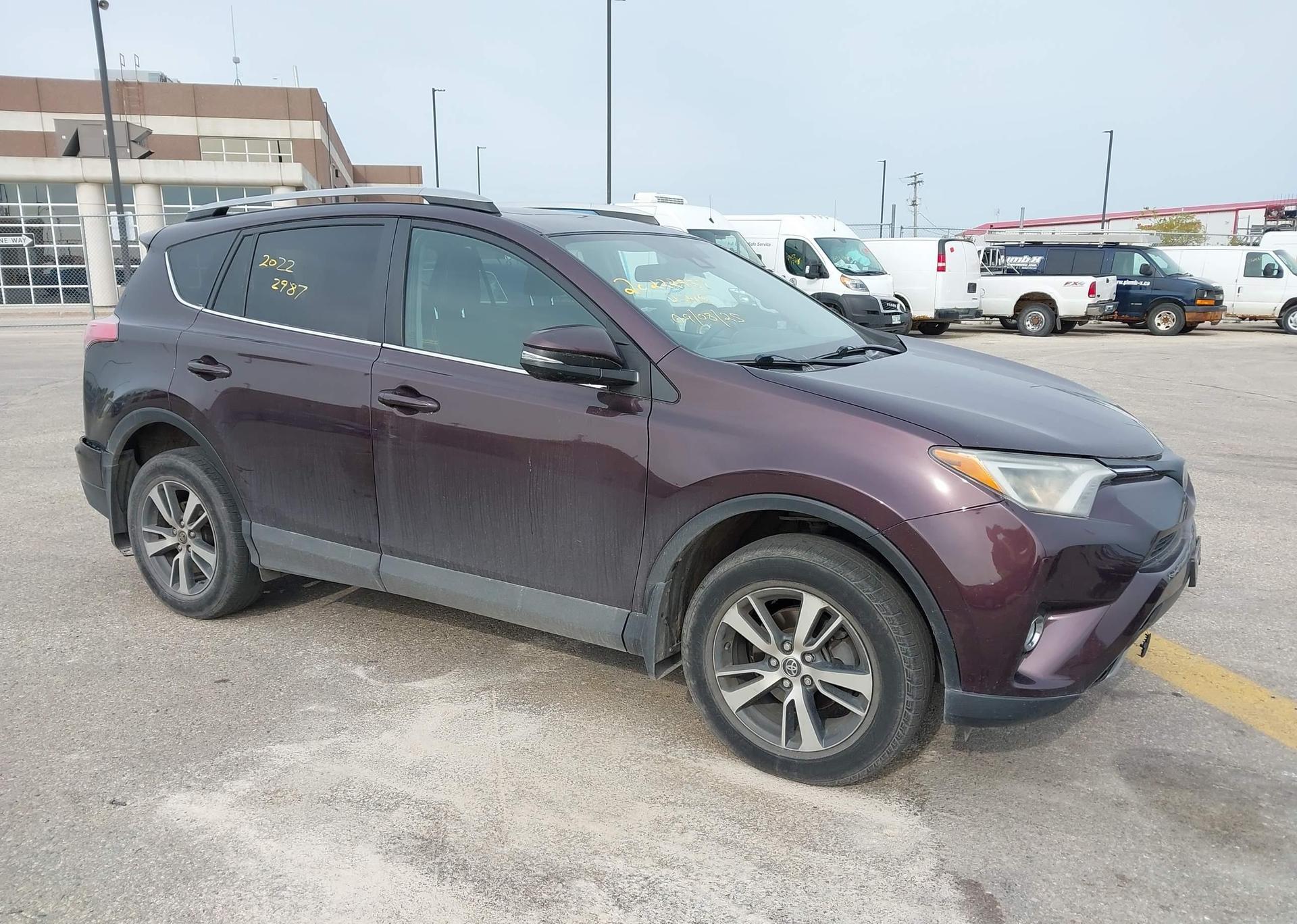 2017 TOYOTA RAV4 XLE