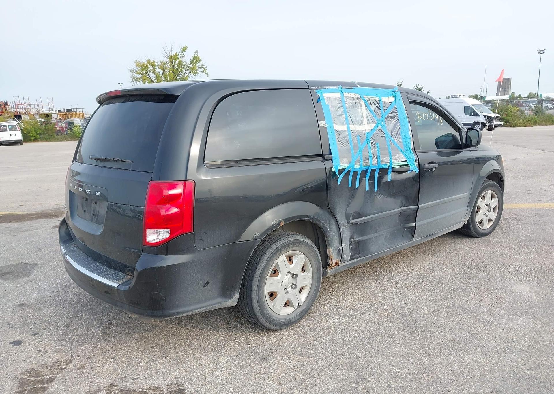 2013 DODGE GRAND CARAVAN SE