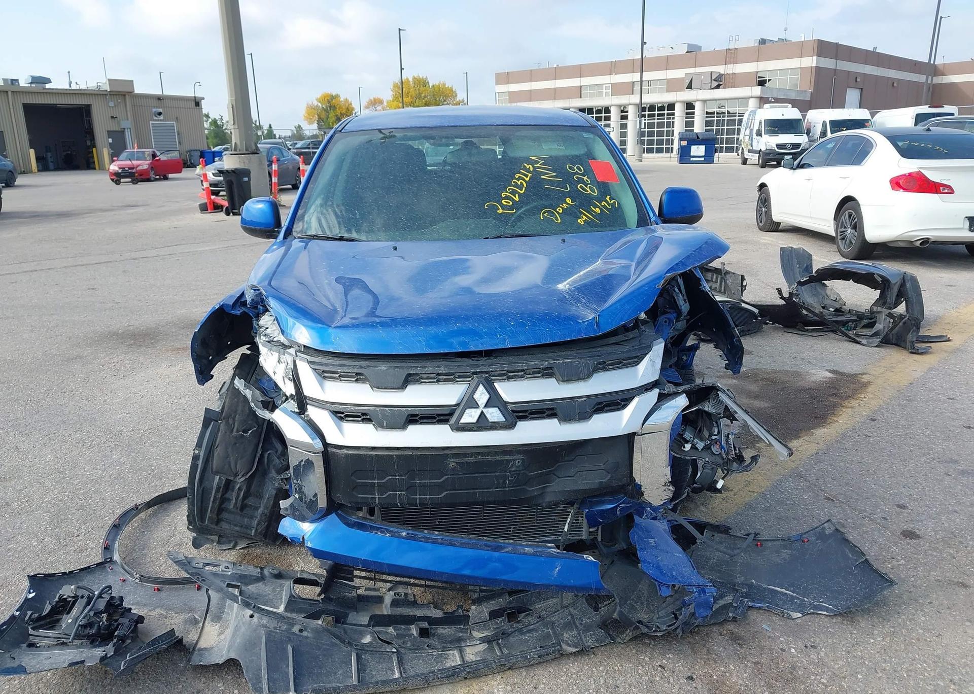 2020 MITSUBISHI RVR ES