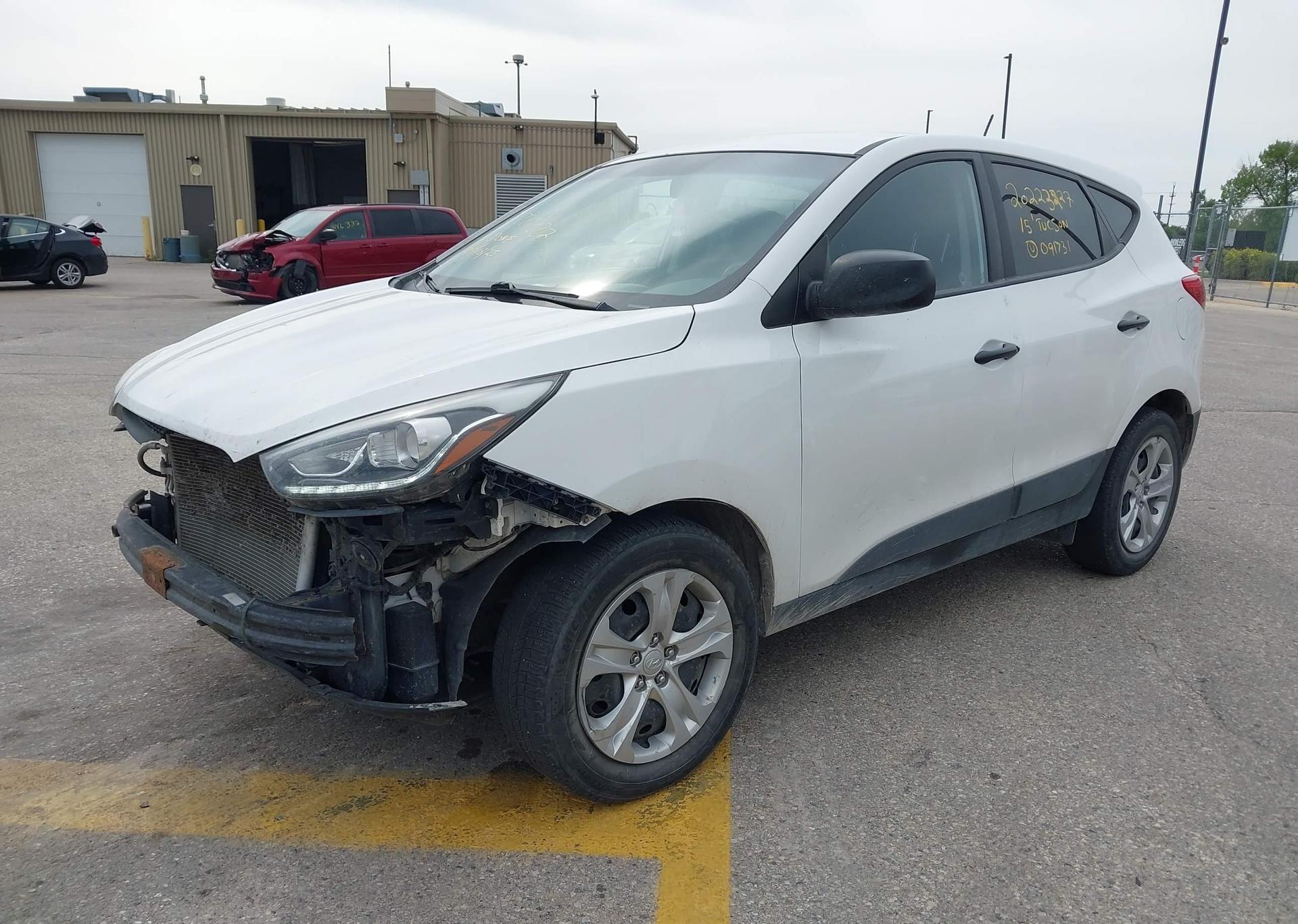 2015 HYUNDAI TUCSON GL