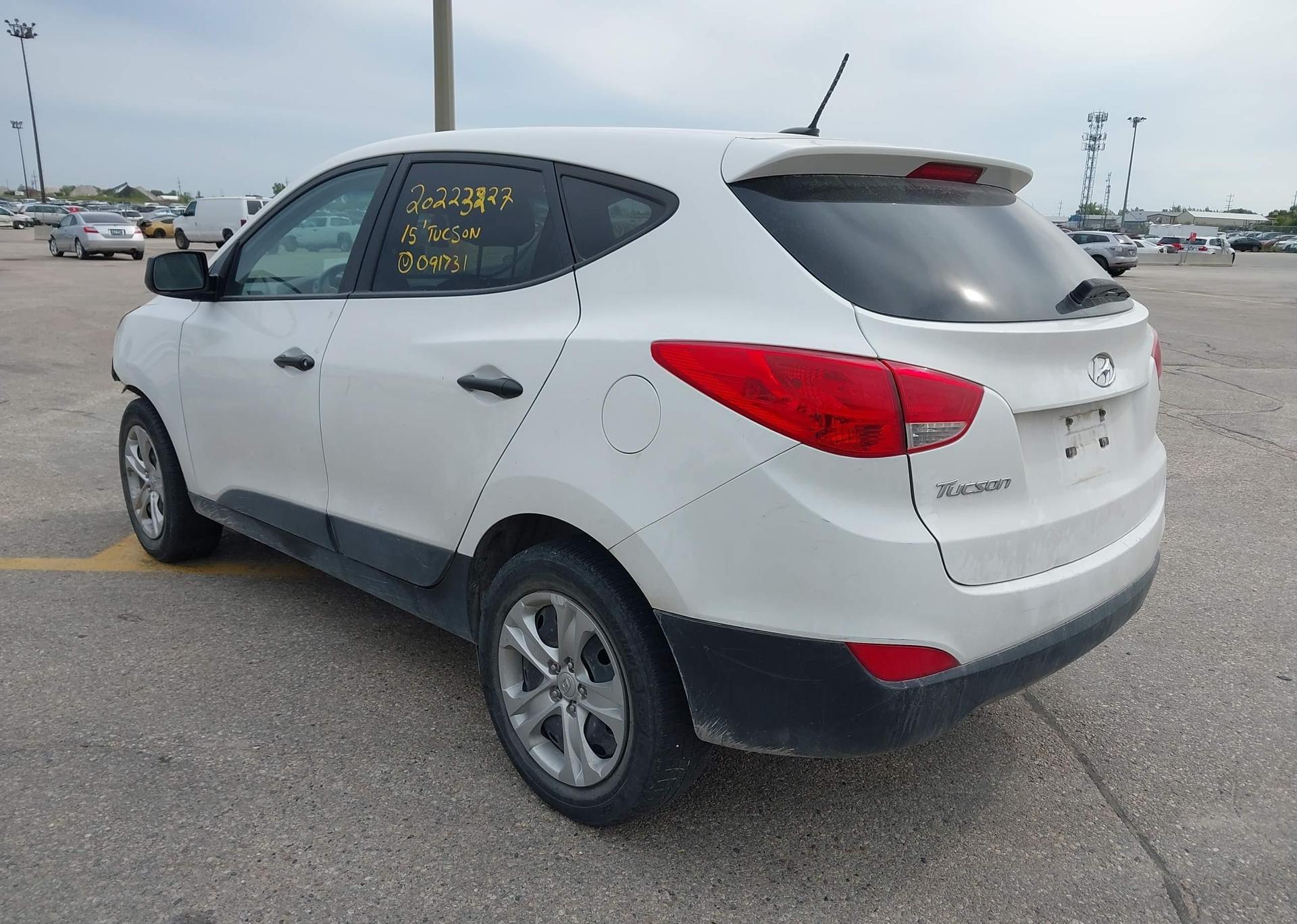 2015 HYUNDAI TUCSON GL