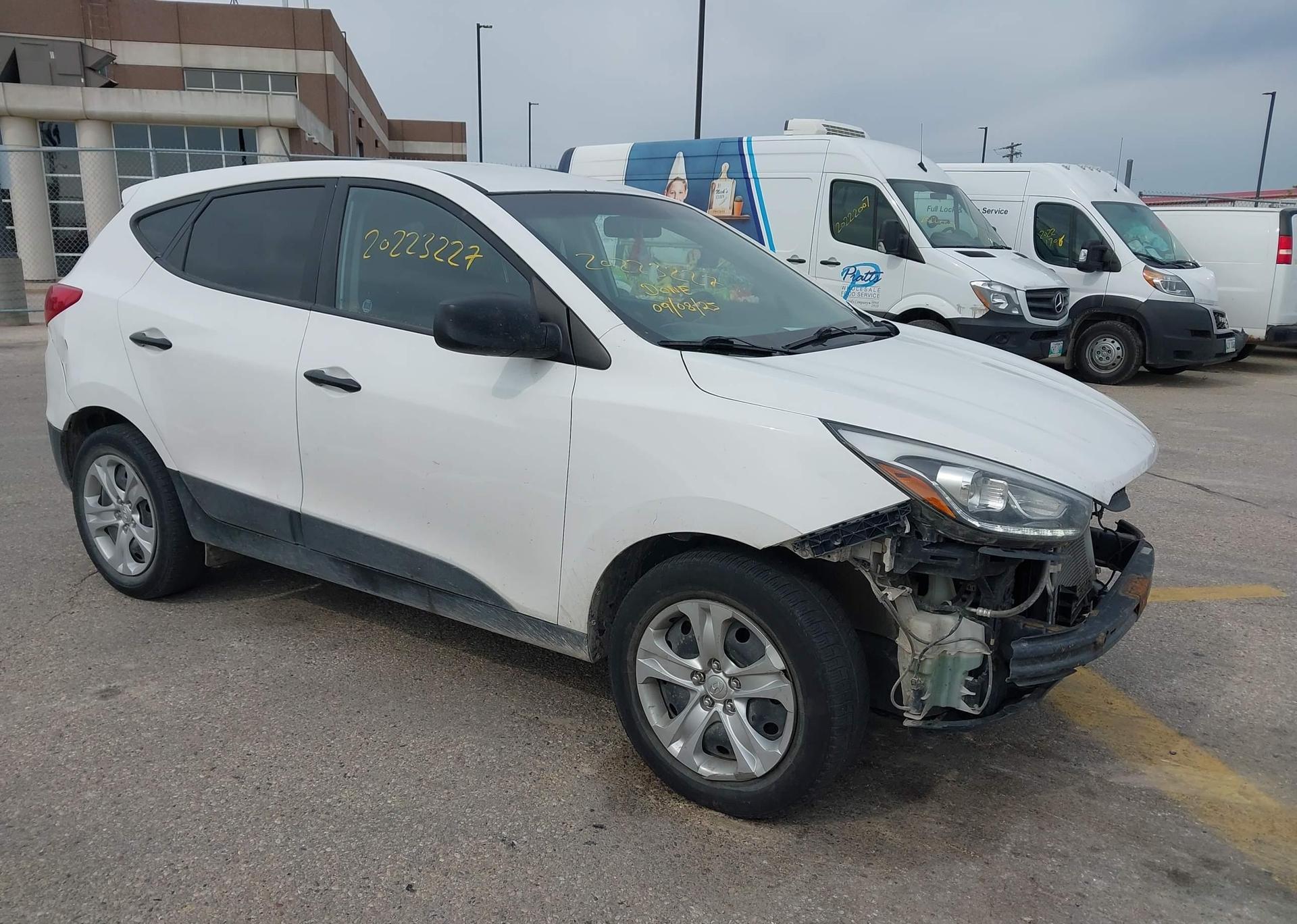 2015 HYUNDAI TUCSON GL