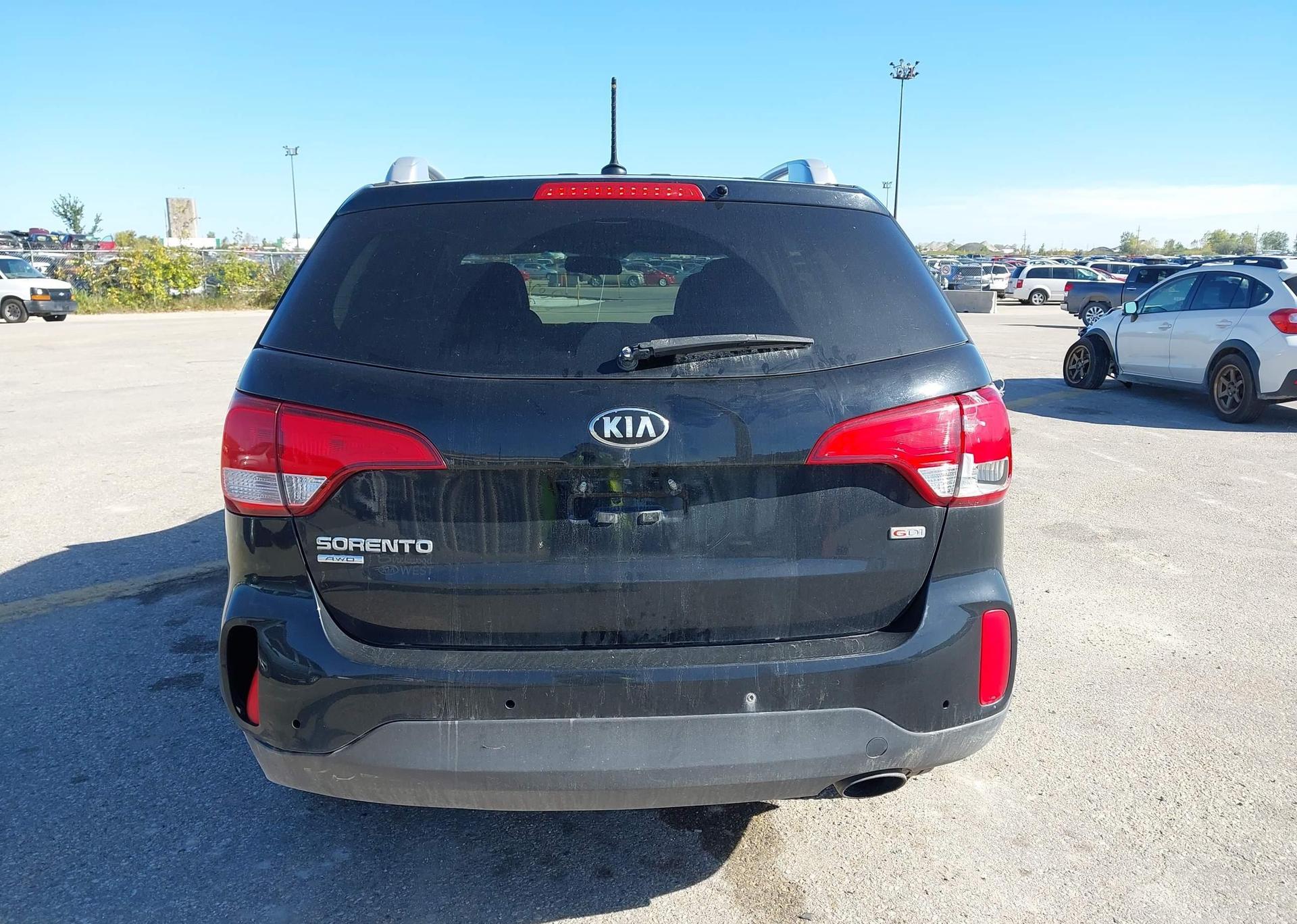 2014 KIA SORENTO LX V6