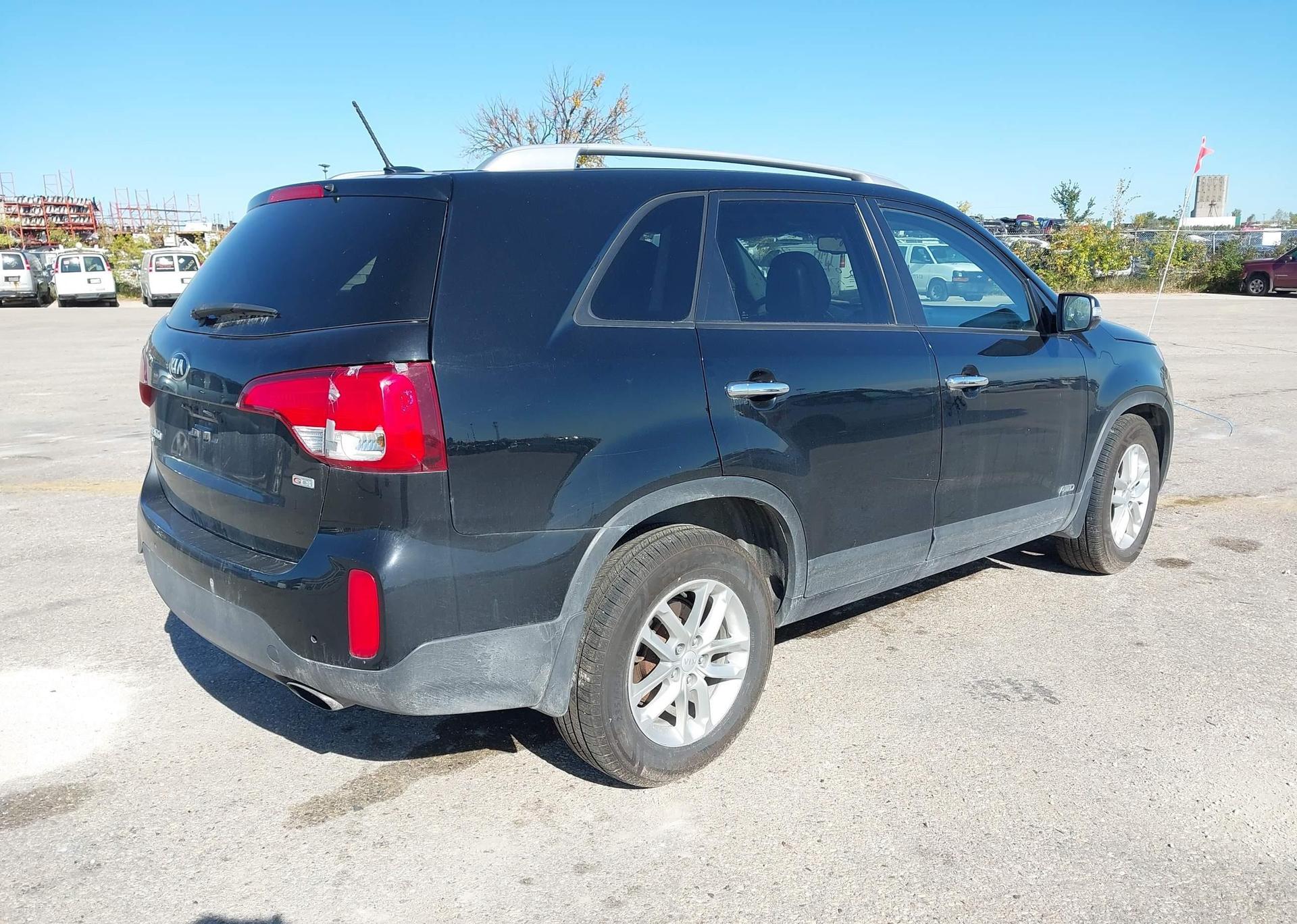 2014 KIA SORENTO LX V6