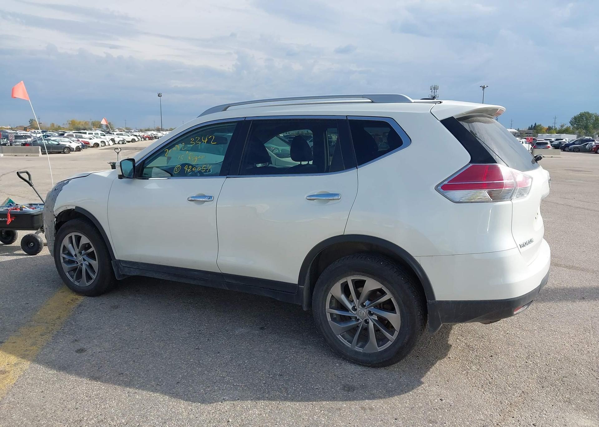 2015 NISSAN ROGUE SL