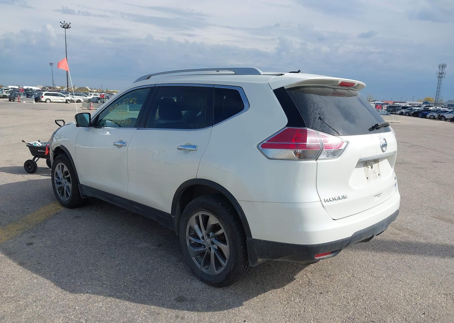 2015 NISSAN ROGUE SL