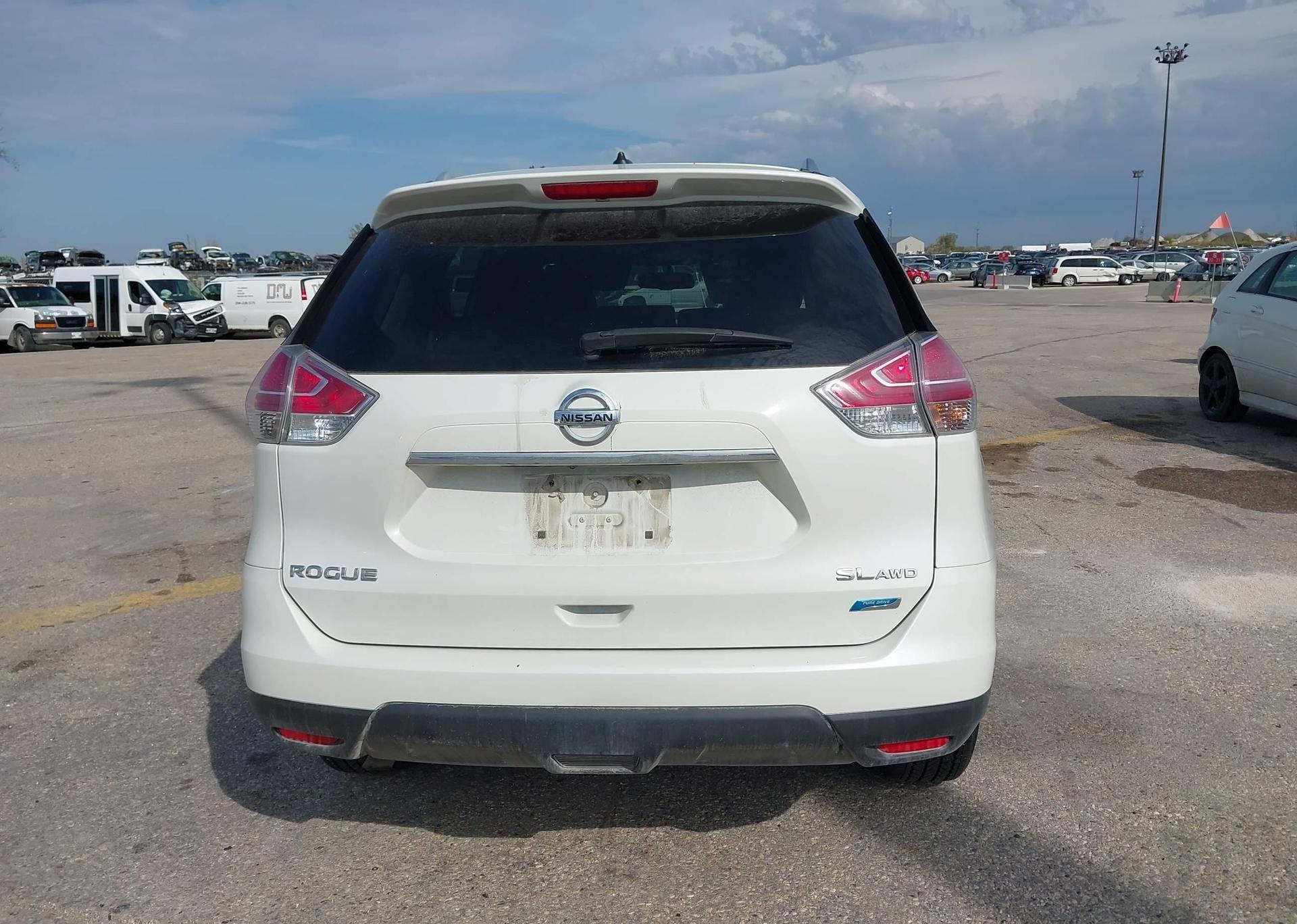 2015 NISSAN ROGUE SL