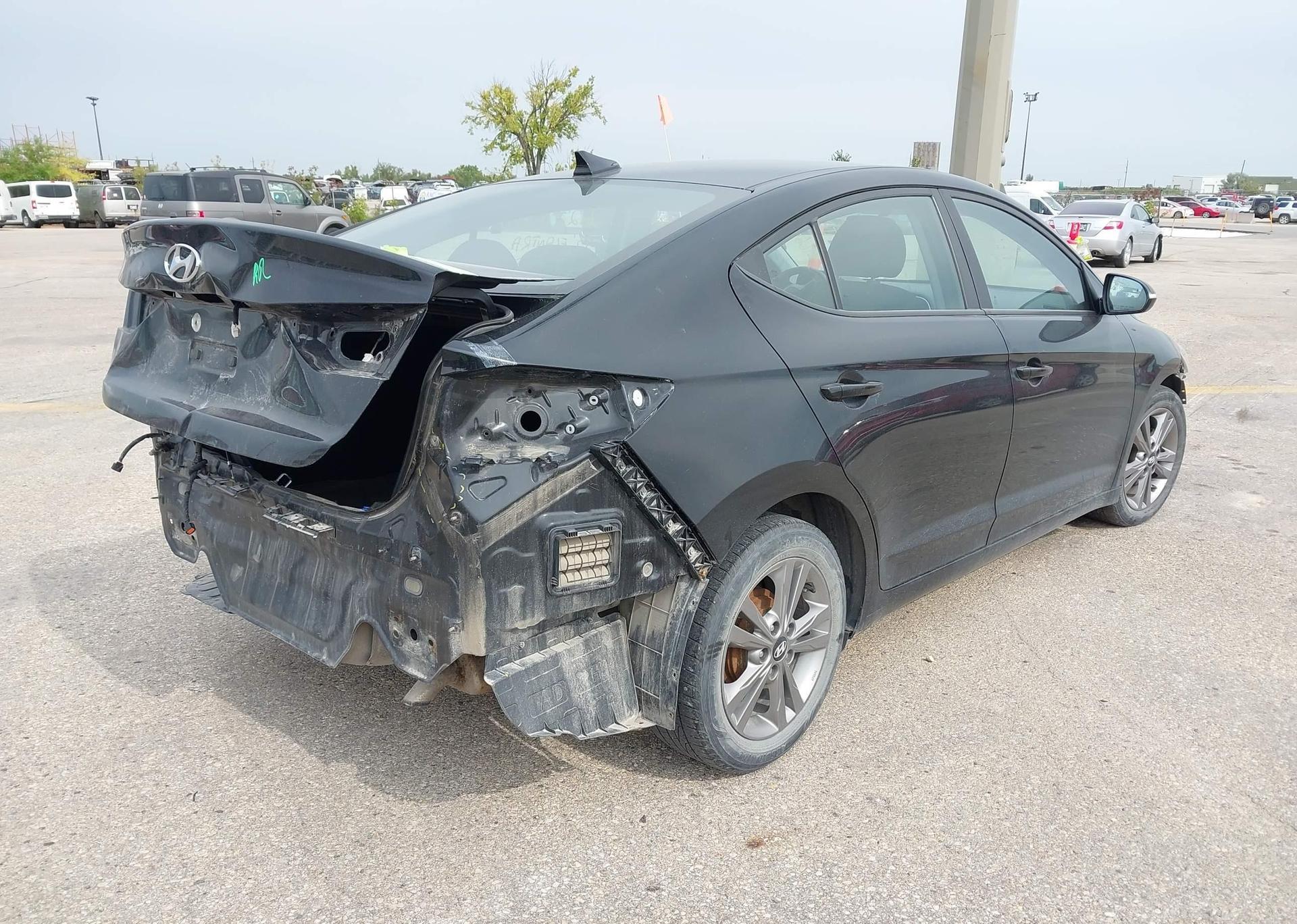 2017 HYUNDAI ELANTRA GL