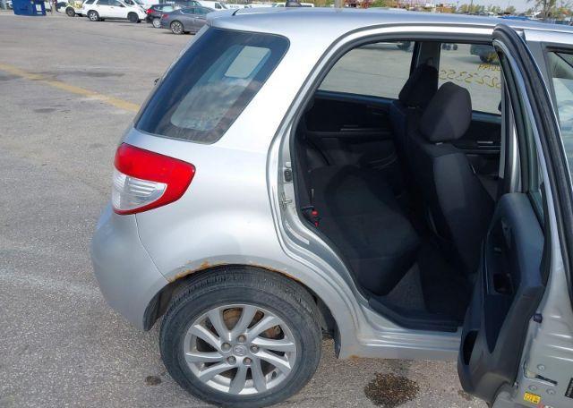 2011 SUZUKI SX4