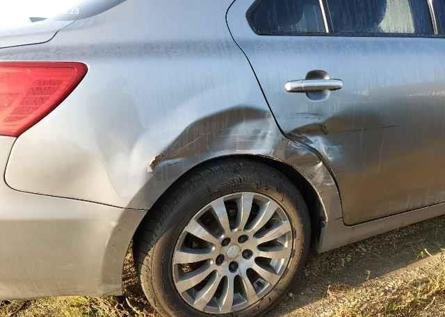 2011 SUZUKI KIZASHI S