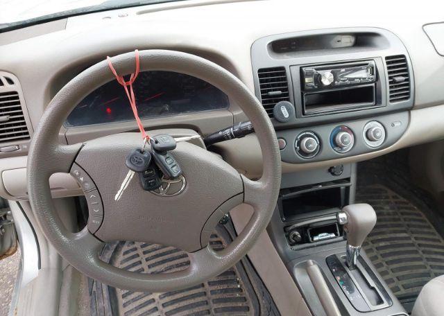2005 TOYOTA CAMRY LE