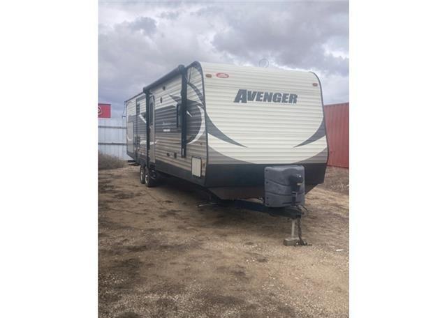 2015 FOREST RIVER AVENGER