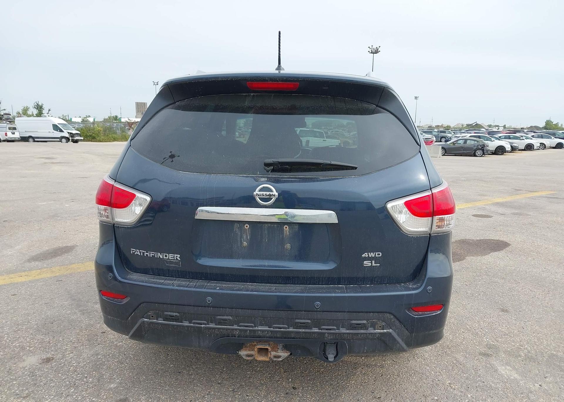 2014 NISSAN pathfinder sl