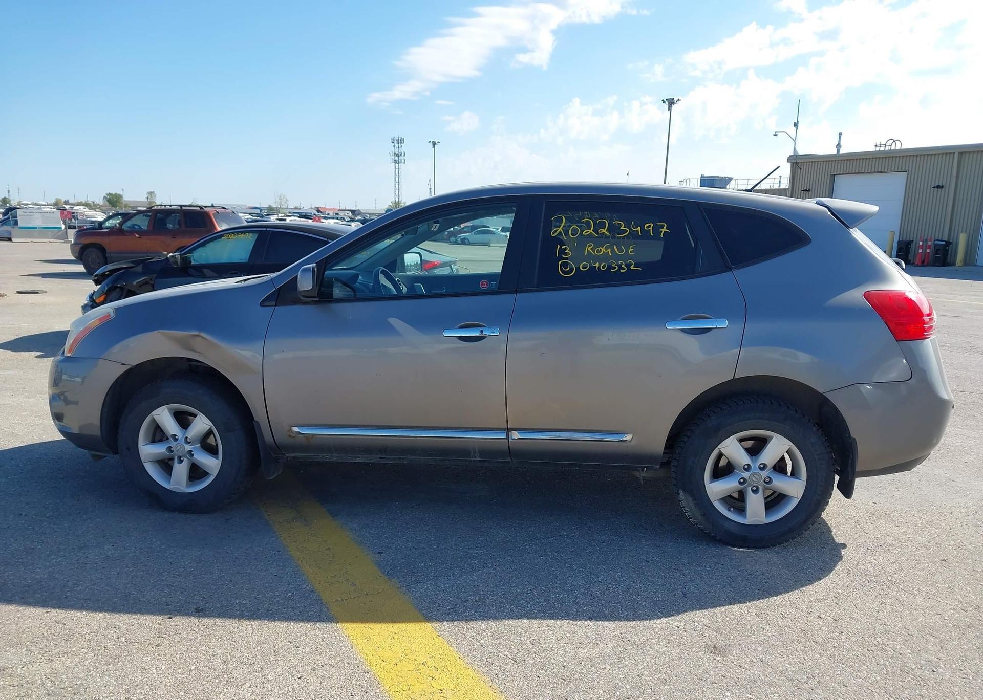2013 NISSAN ROGUE S