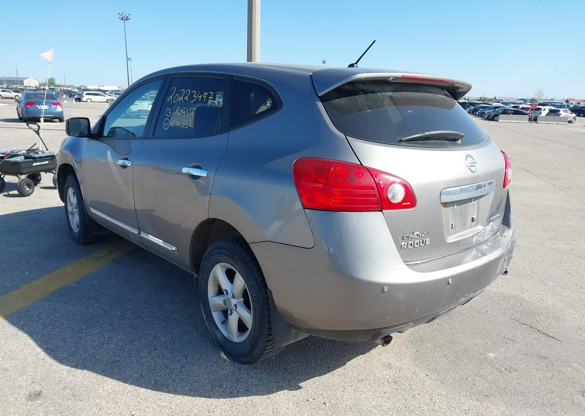 2013 NISSAN ROGUE S