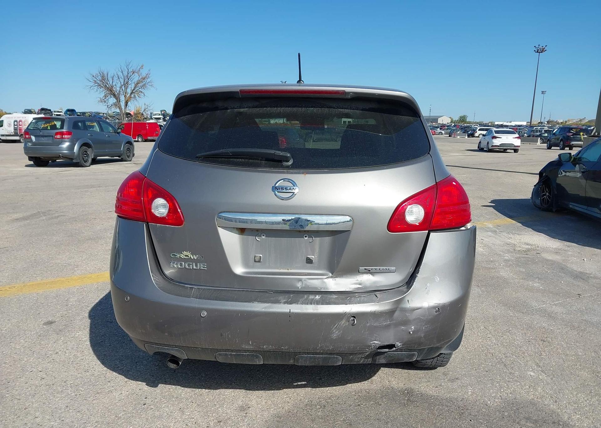 2013 NISSAN ROGUE S