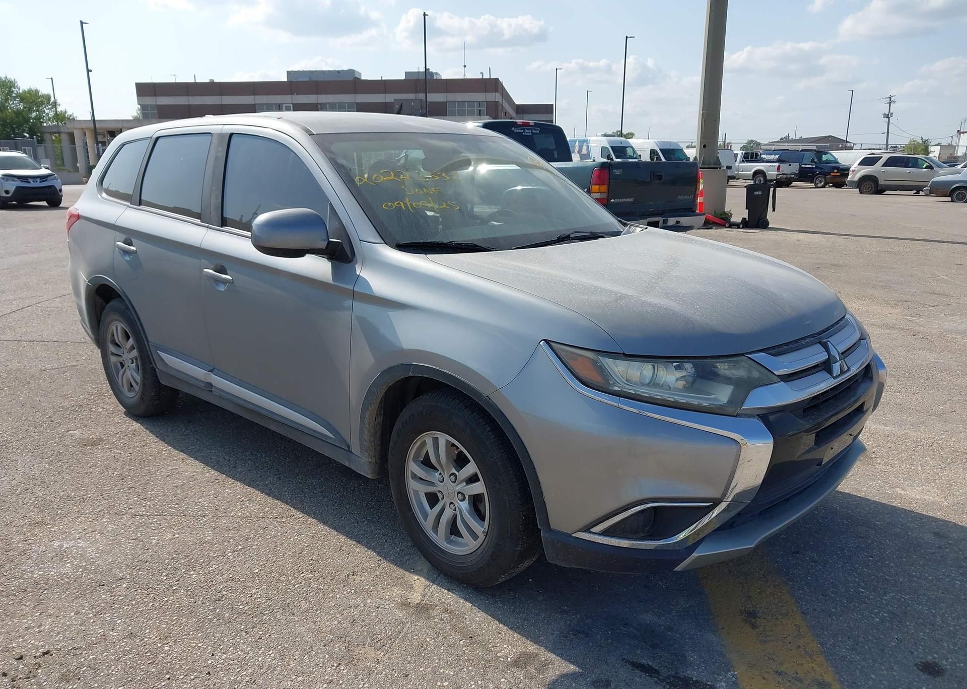 2017 MITSUBISHI OUTLANDER ES