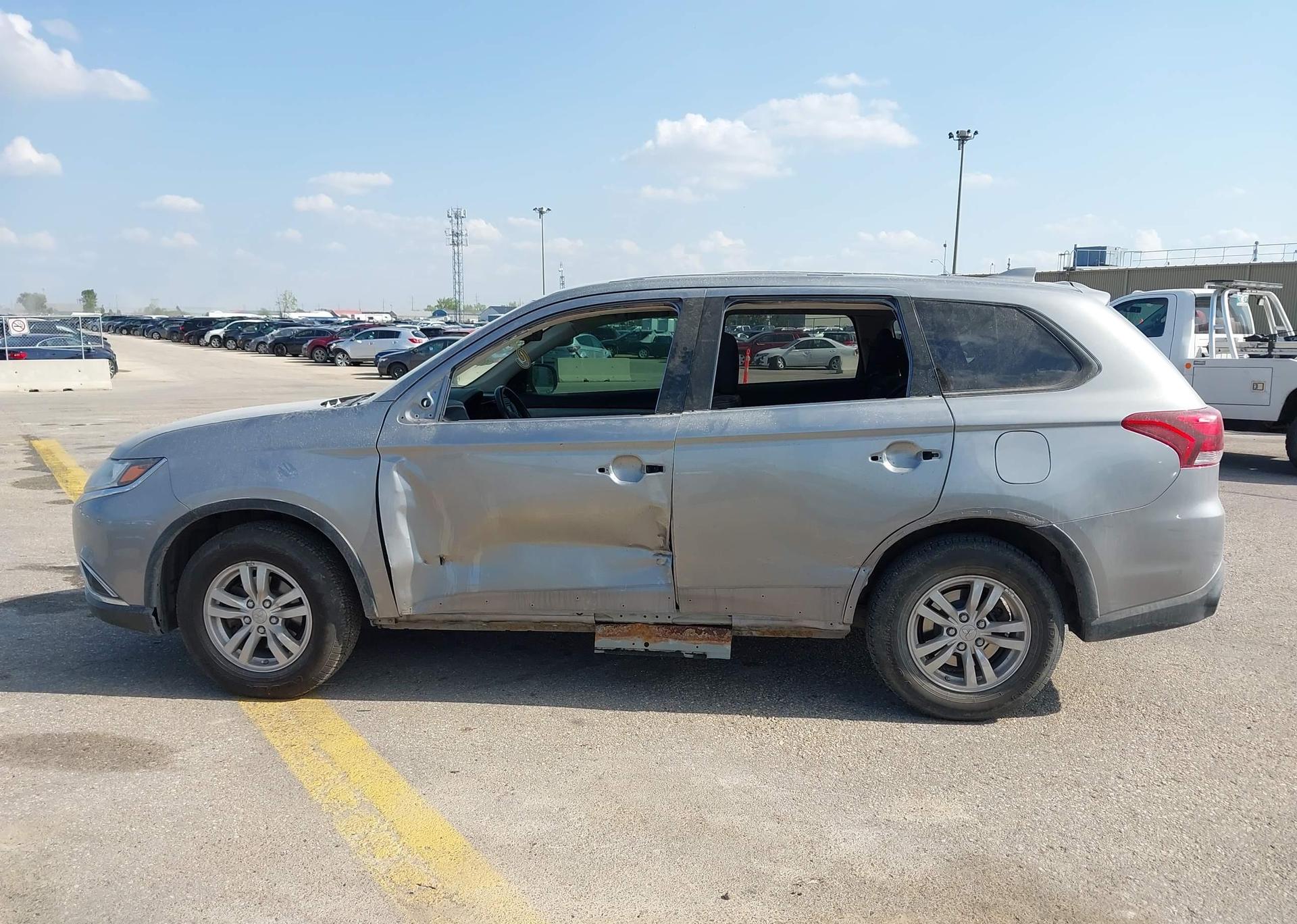 2017 MITSUBISHI OUTLANDER ES