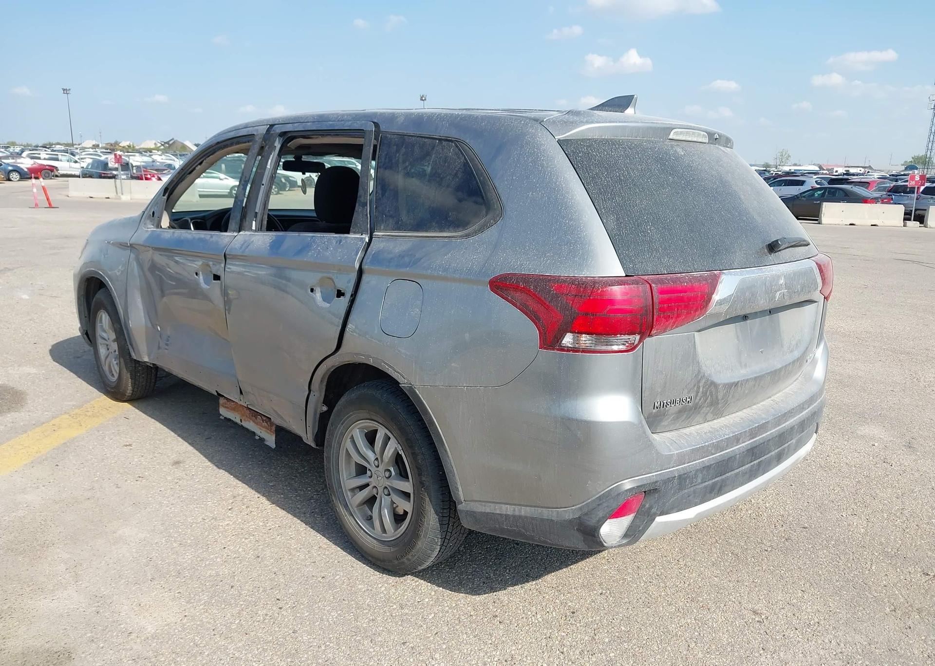 2017 MITSUBISHI OUTLANDER ES