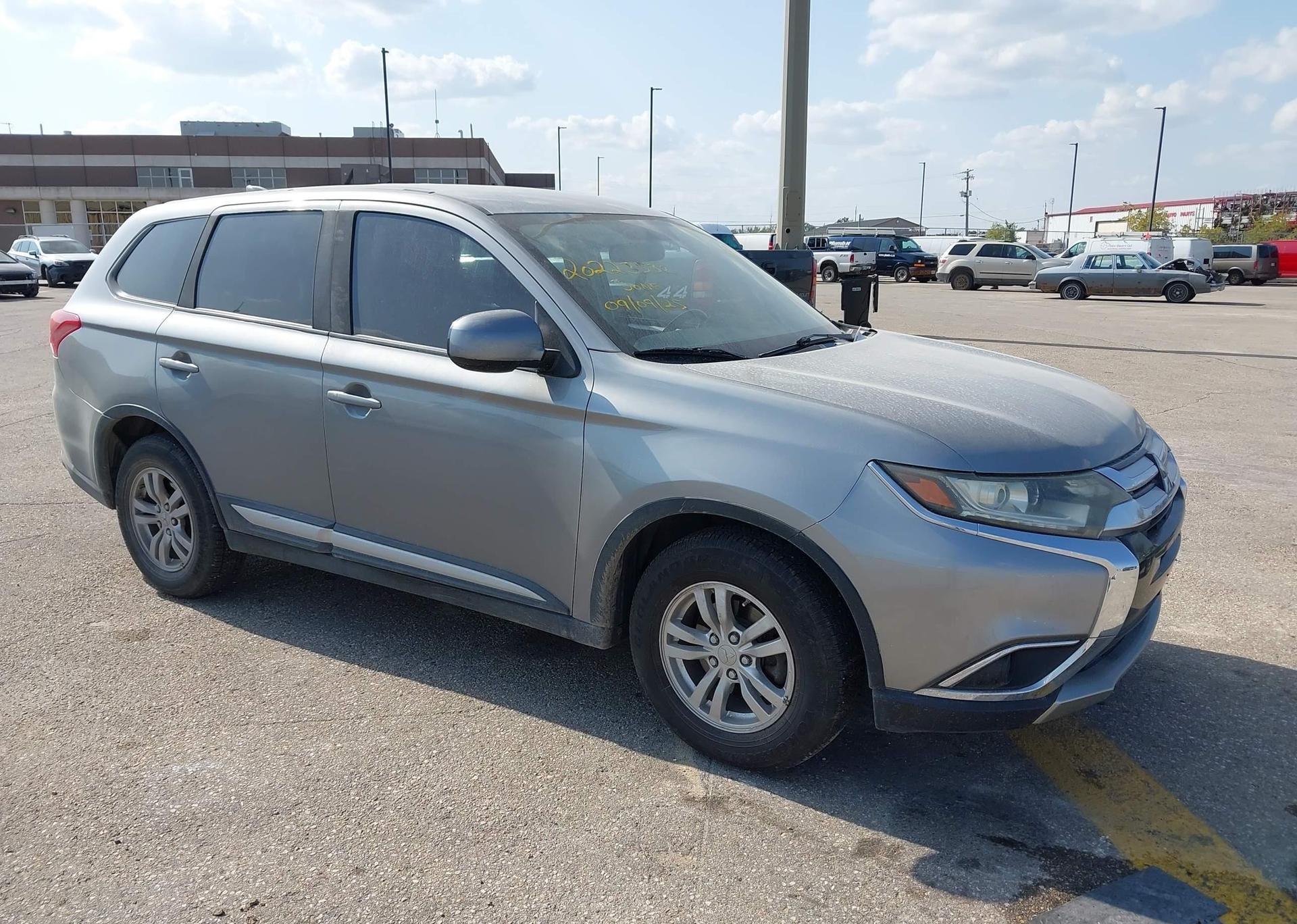 2017 MITSUBISHI OUTLANDER ES