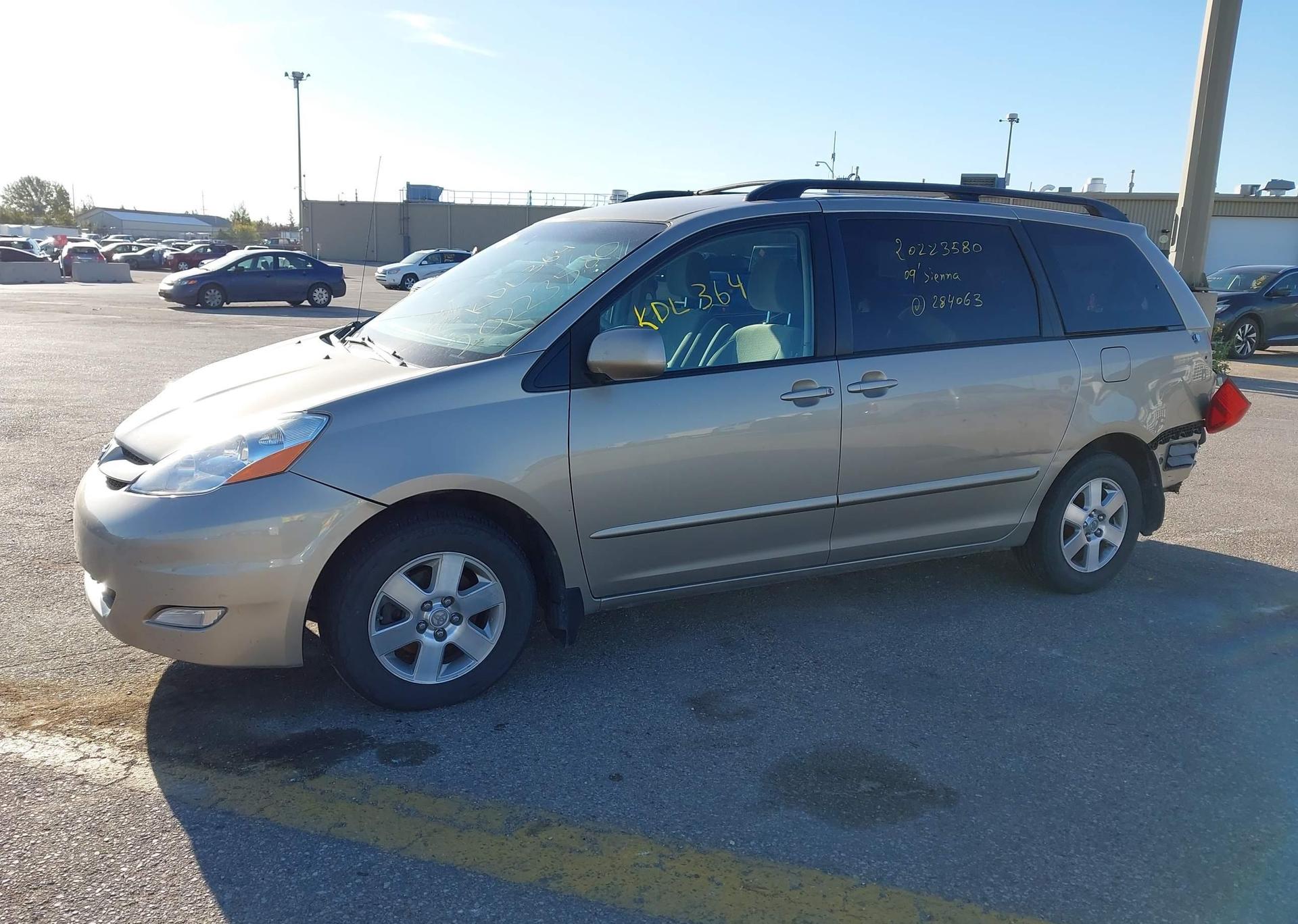 2009 TOYOTA SIENNA CE V6