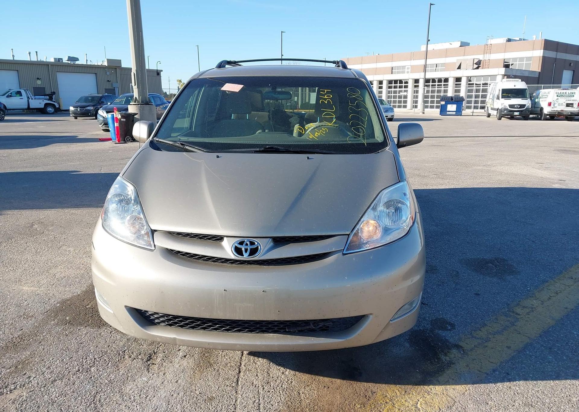2009 TOYOTA SIENNA CE V6