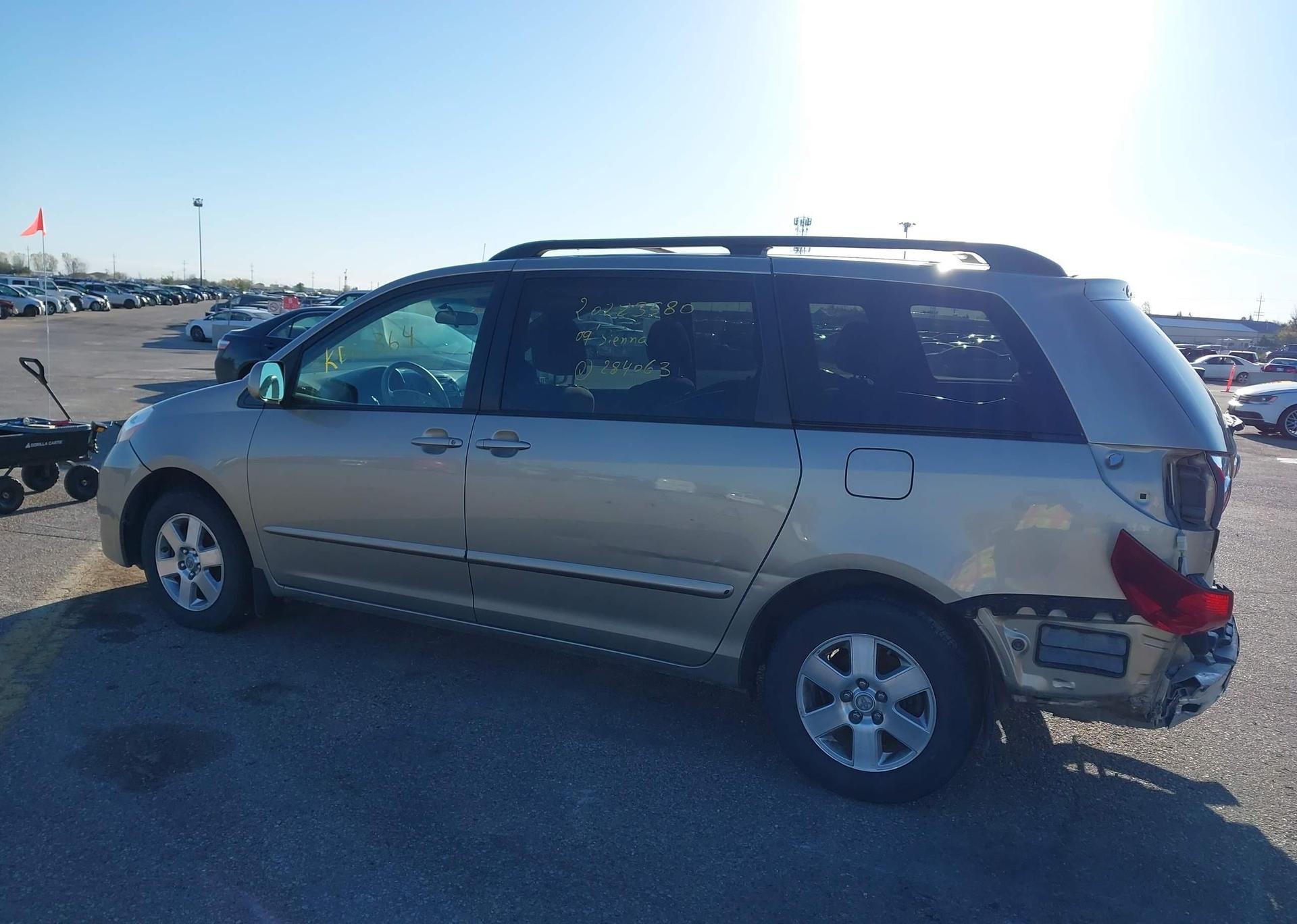 2009 TOYOTA SIENNA CE V6