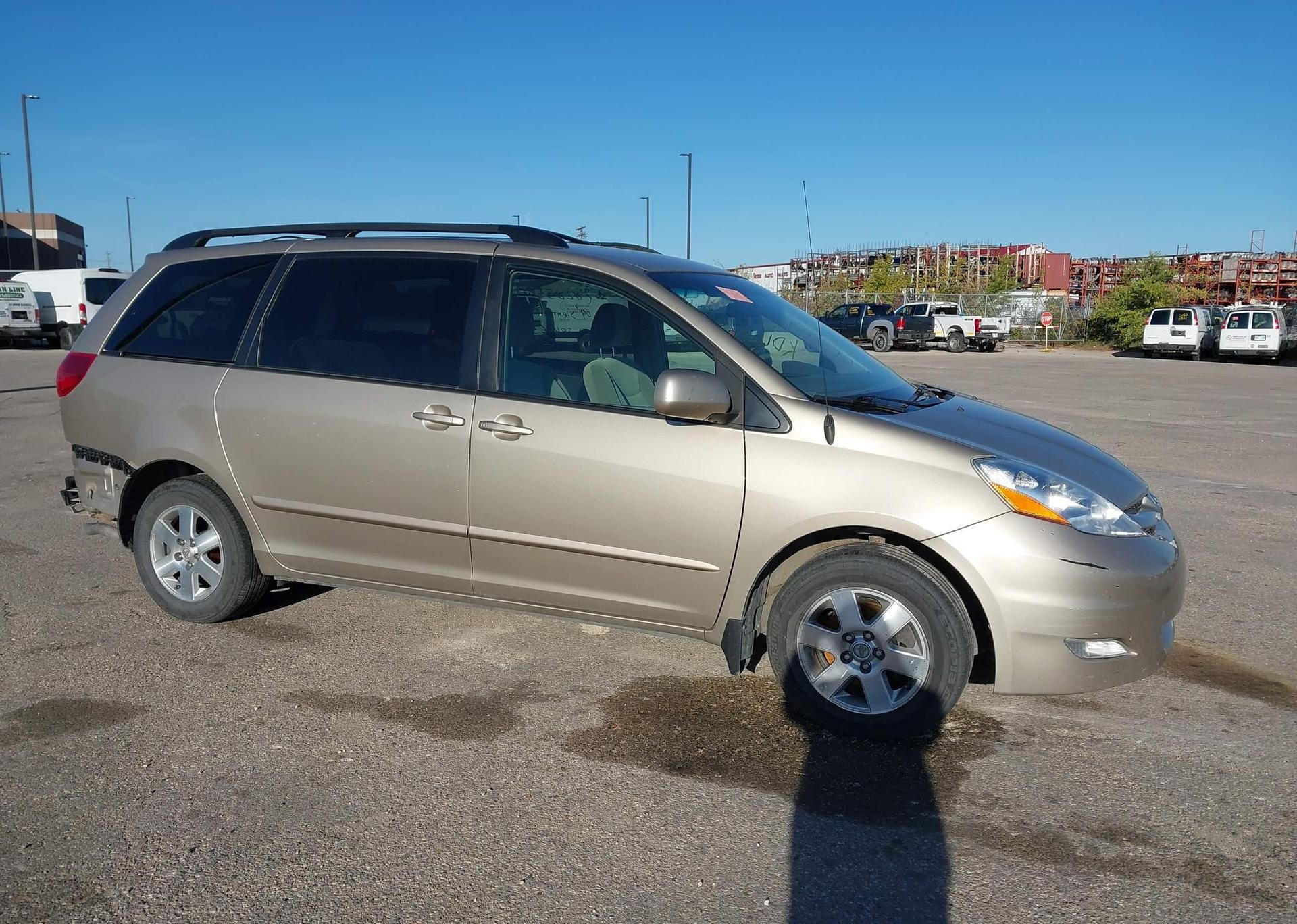 2009 TOYOTA SIENNA CE V6