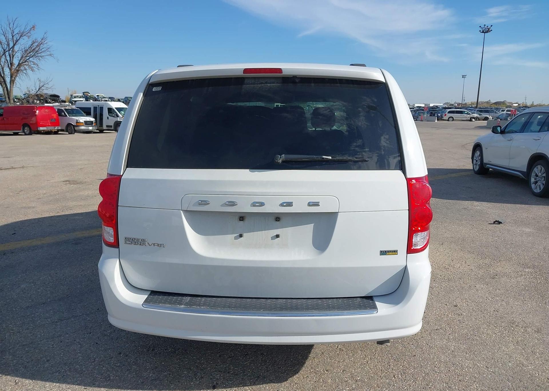 2016 DODGE GRAND CARAVAN SE
