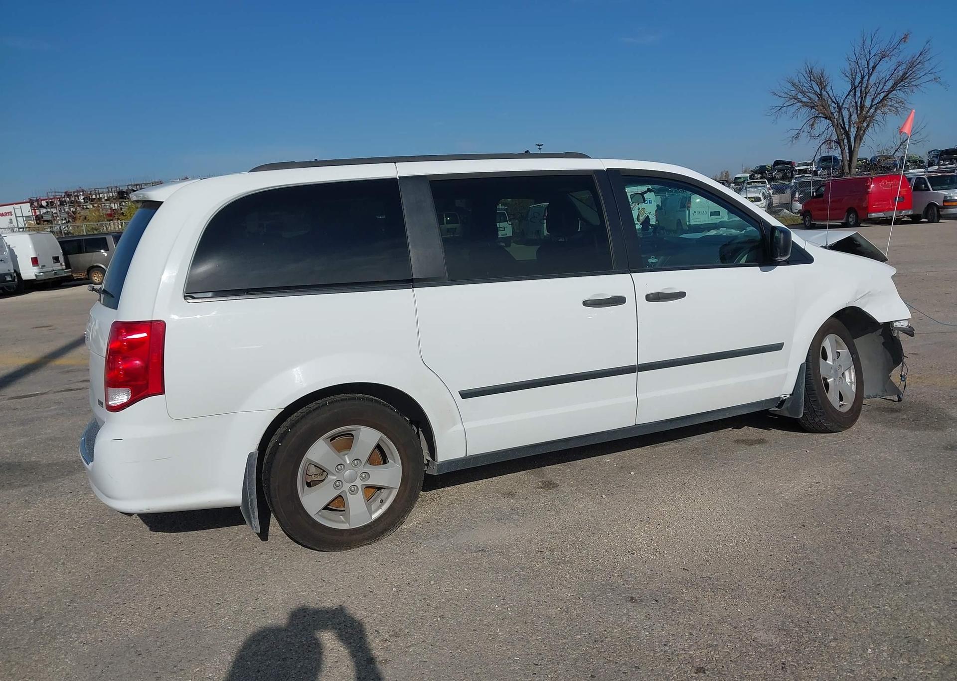 2016 DODGE GRAND CARAVAN SE