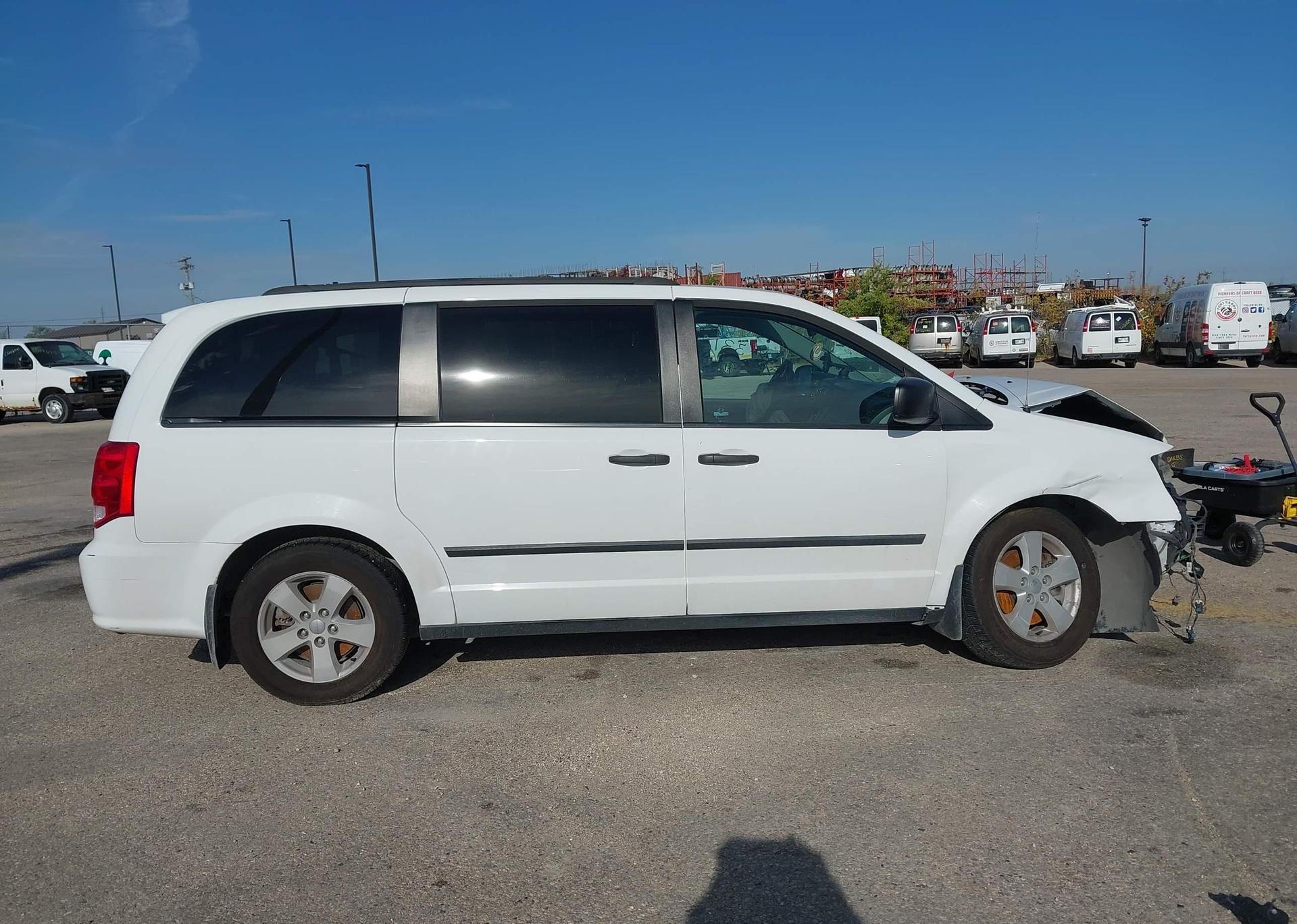 2016 DODGE GRAND CARAVAN SE