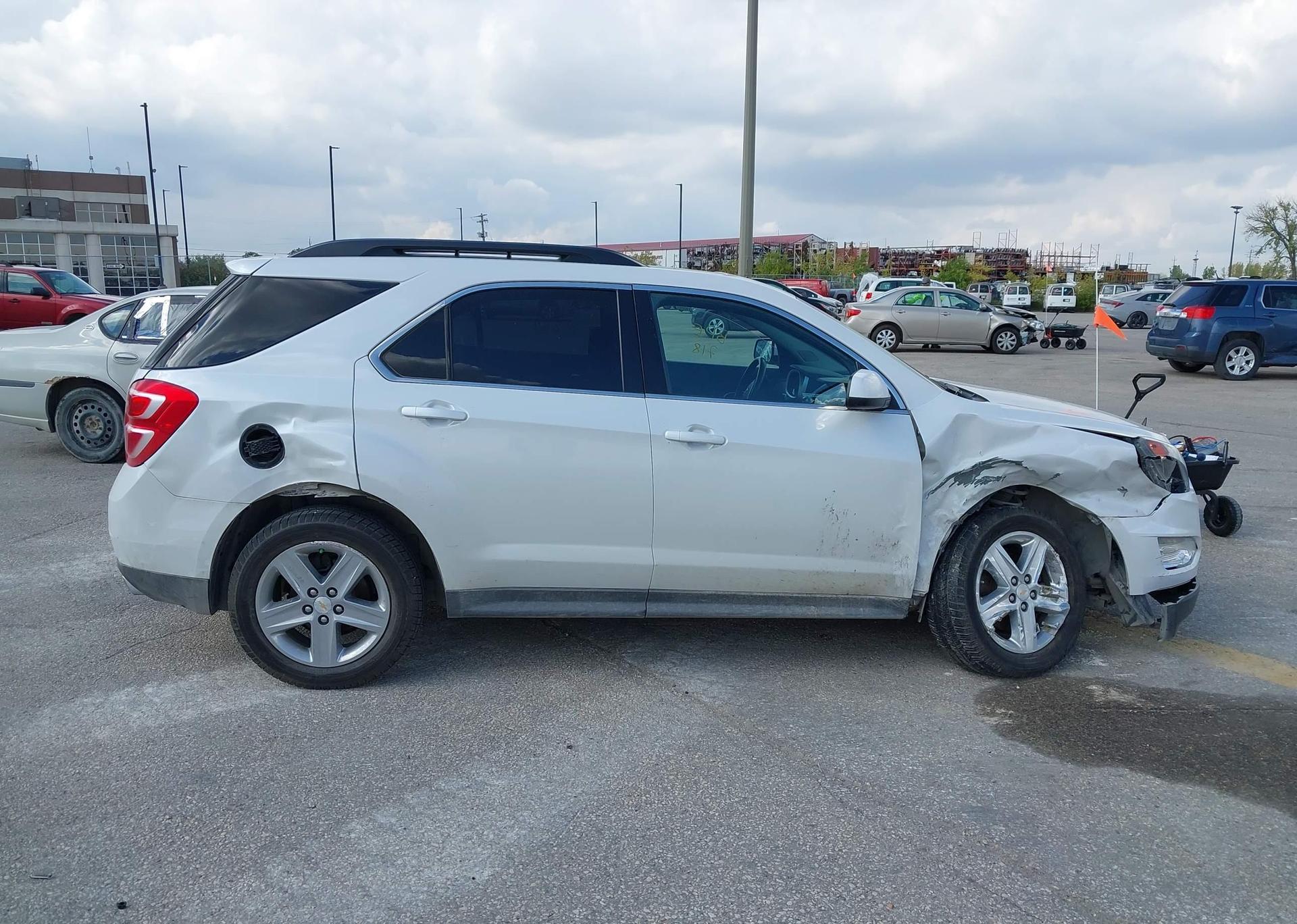 2016 CHEVROLET EQUINOX LT V6