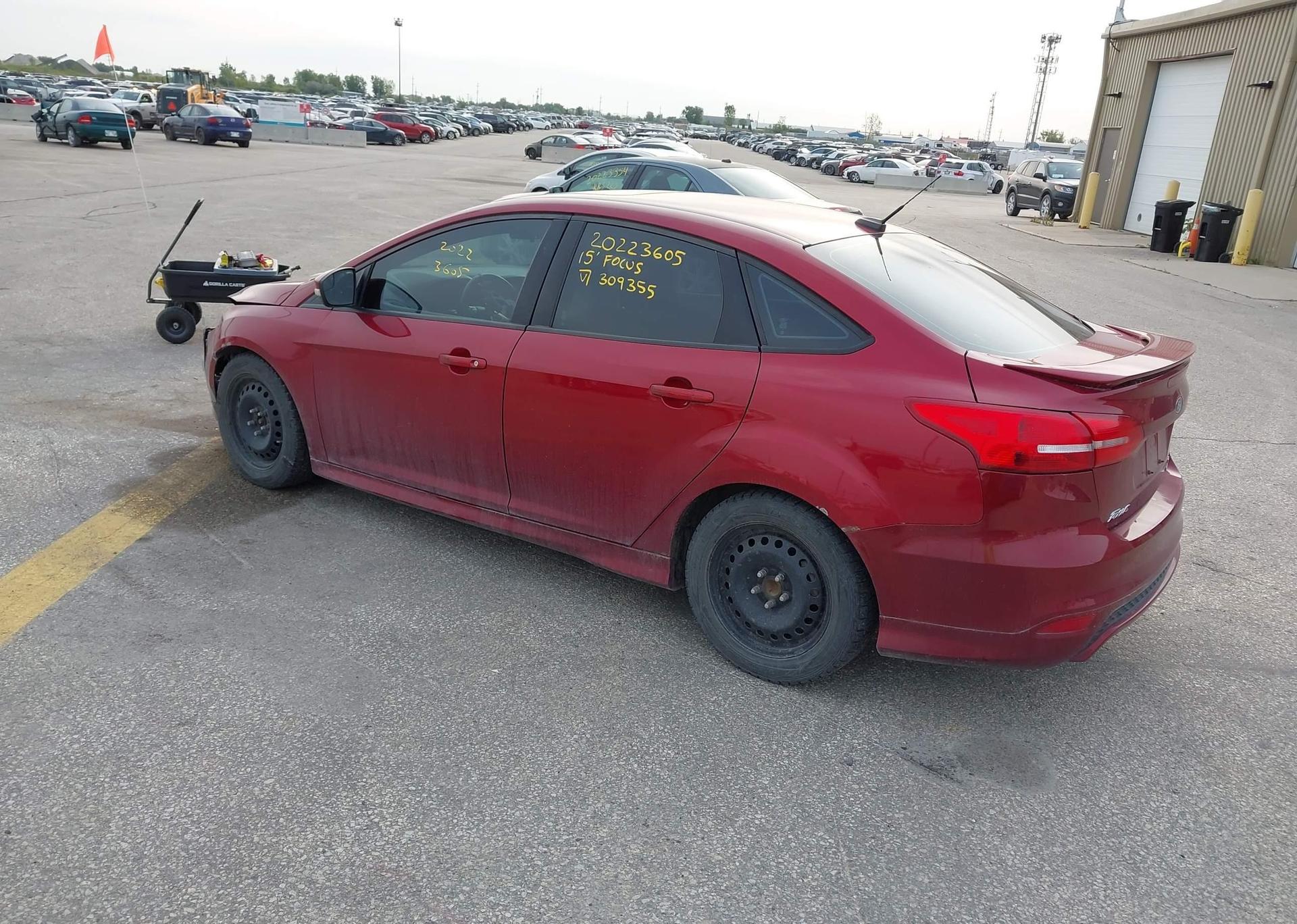 2015 FORD FOCUS SE
