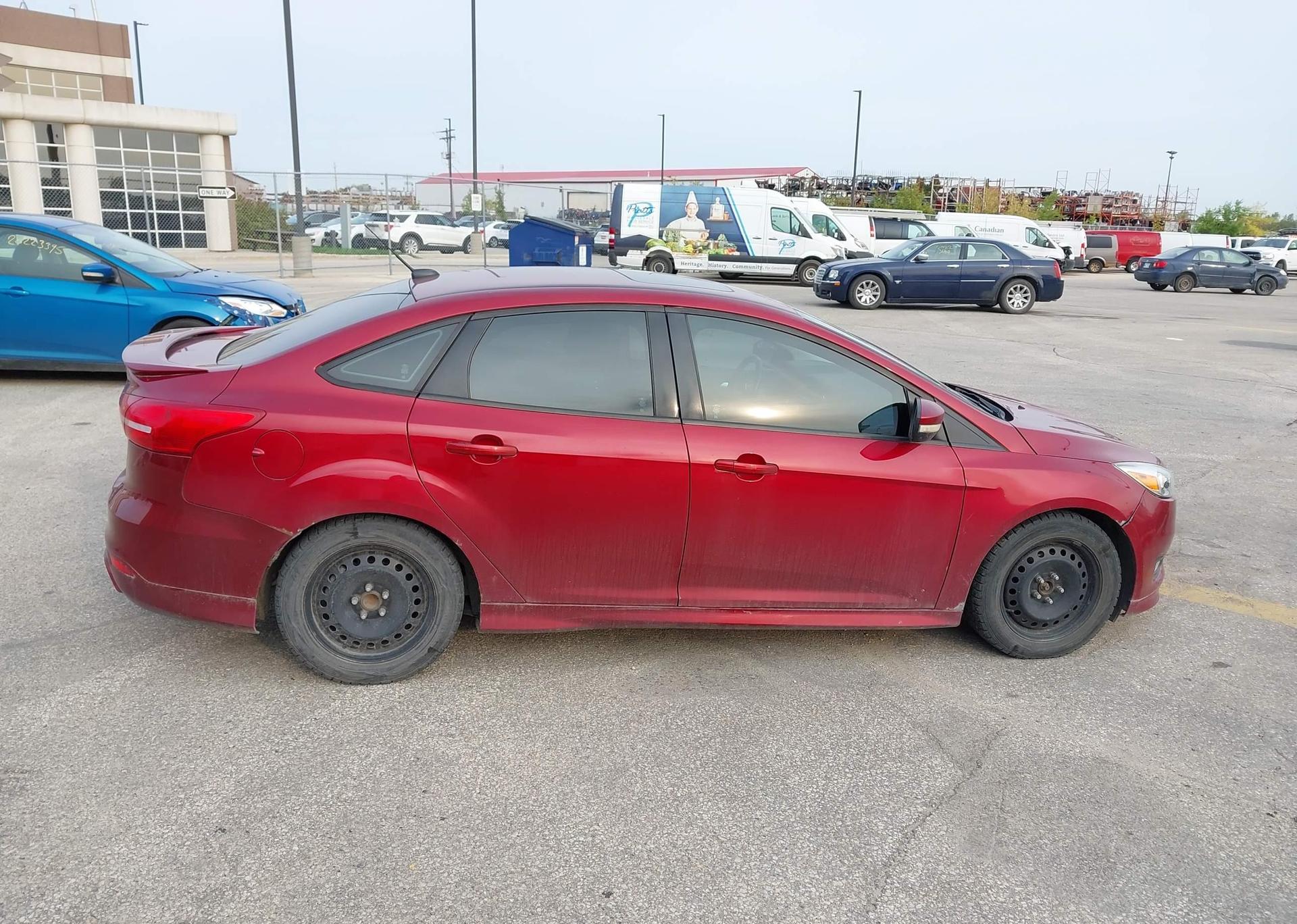 2015 FORD FOCUS SE