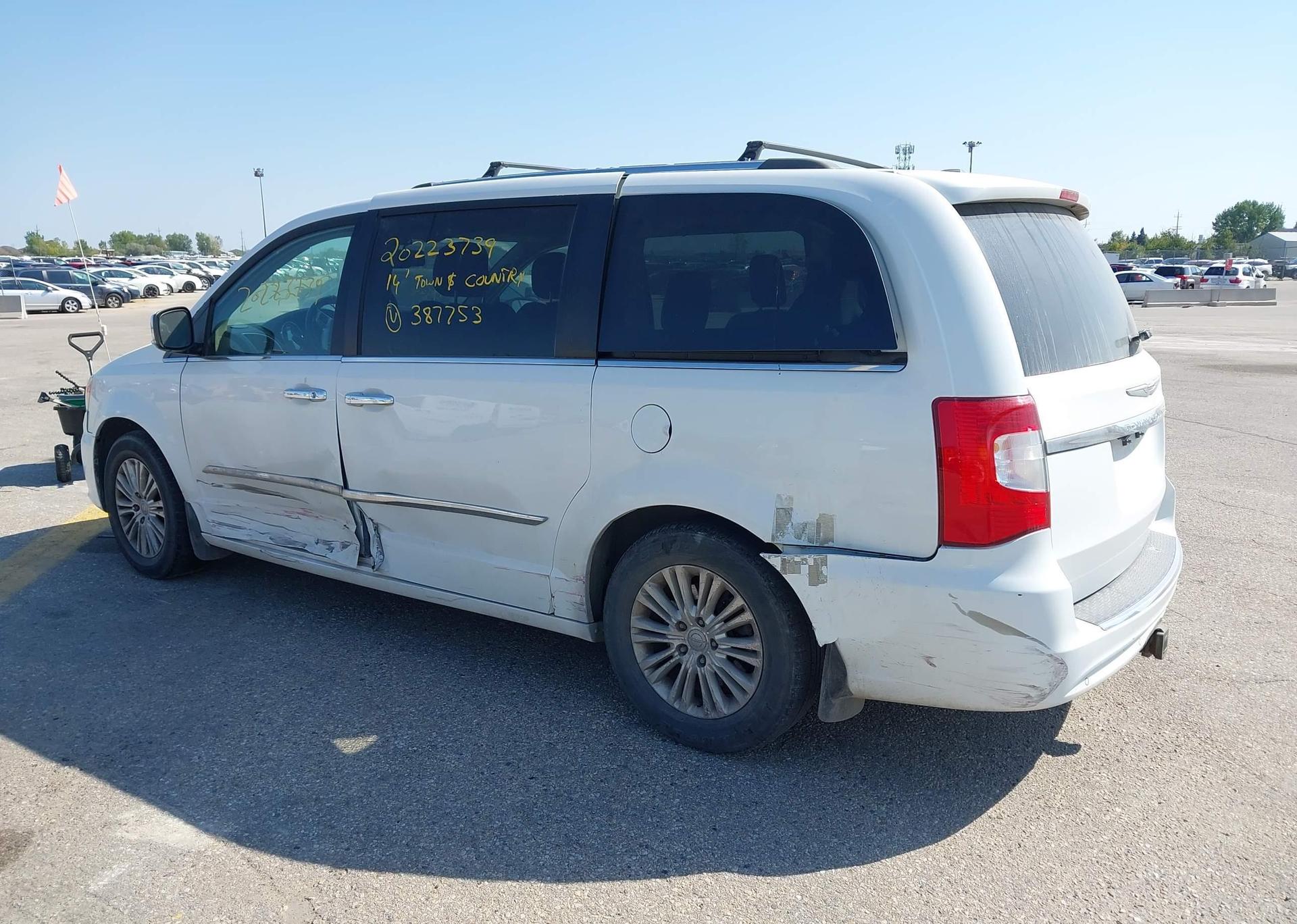 2014 CHRYSLER TOWN & COUNTRY LIMITED