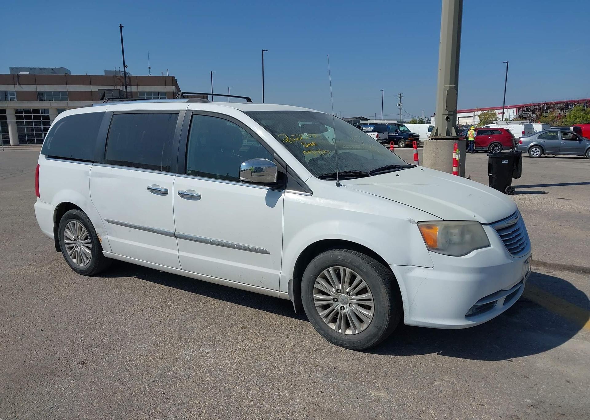 2014 CHRYSLER TOWN & COUNTRY LIMITED