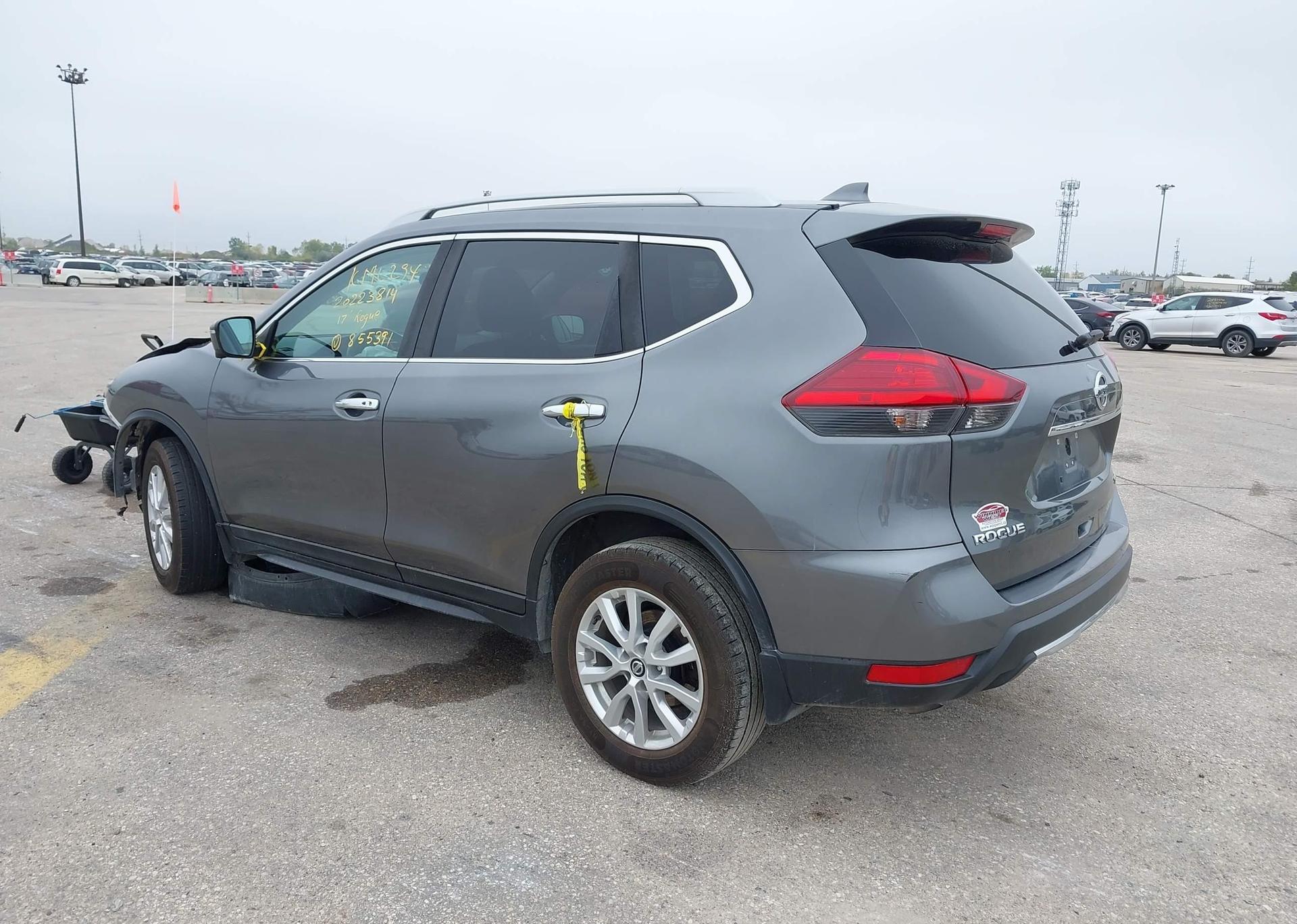 2017 NISSAN ROGUE SV