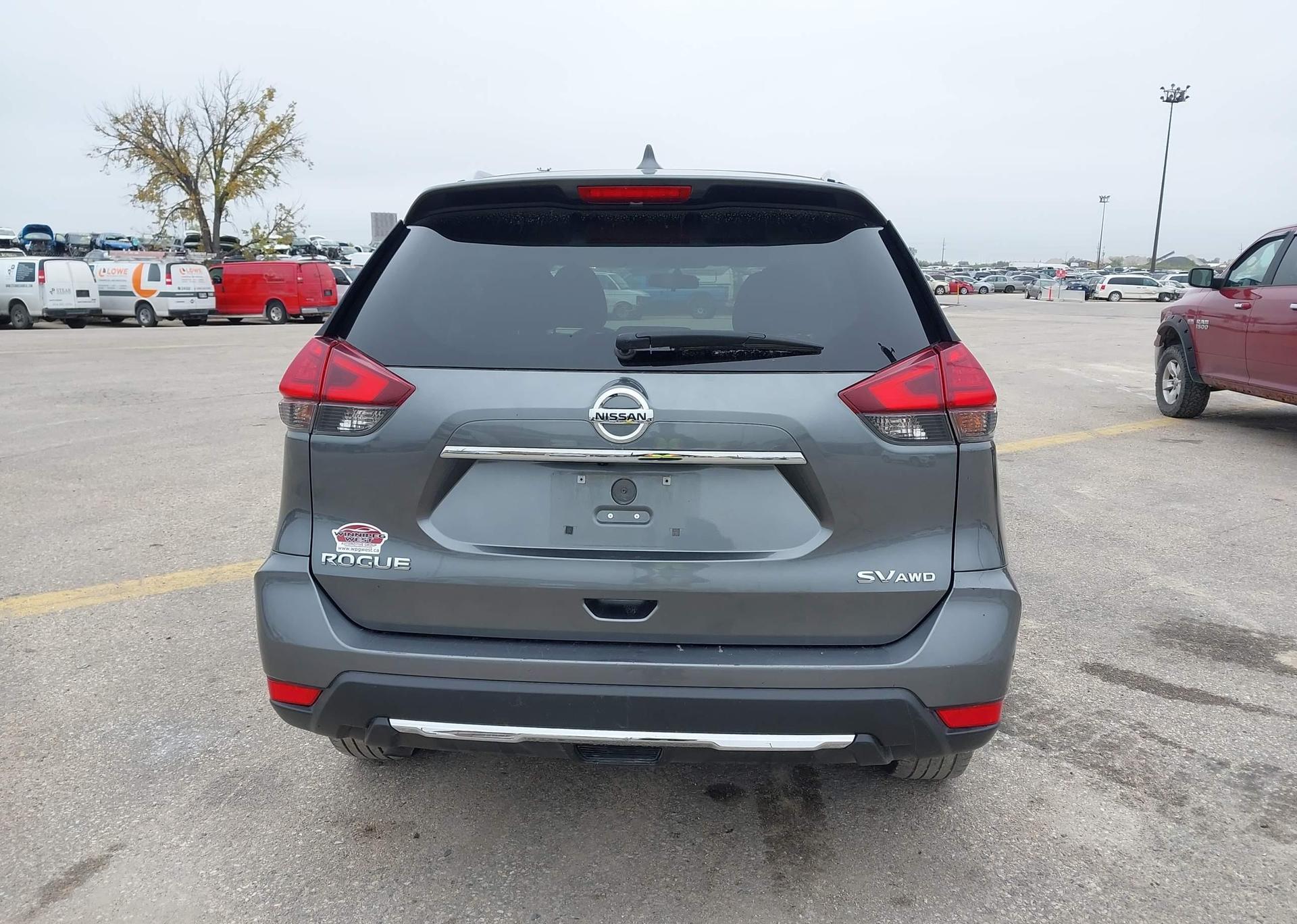 2017 NISSAN ROGUE SV