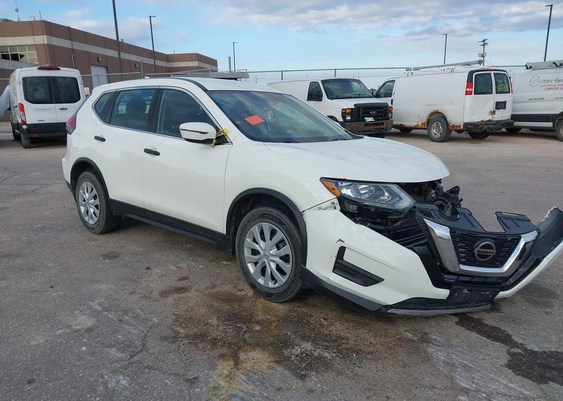 2018 NISSAN ROGUE S